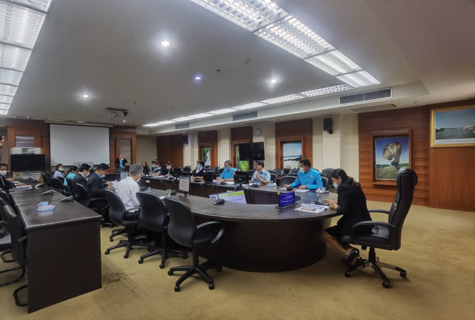 ประชุมคณะกรรมการแก้ไขปัญหาและพัฒนาคุณภาพชีวิตครัวเรือนแบบบูรณาการเชิงพื้นที่ภายใต้โครงการพัฒนากระบวนการแก้ไขปัญหาความยากจน