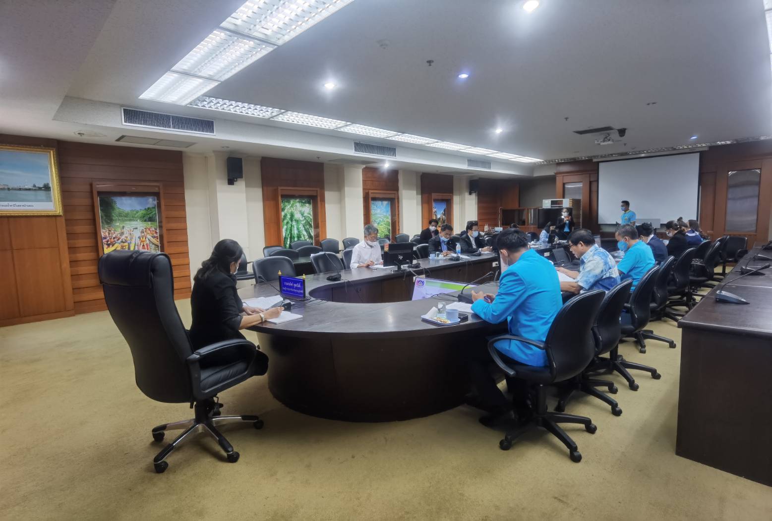 ประชุมคณะกรรมการแก้ไขปัญหาและพัฒนาคุณภาพชีวิตครัวเรือนแบบบูรณาการเชิงพื้นที่ภายใต้โครงการพัฒนากระบวนการแก้ไขปัญหาความยากจน