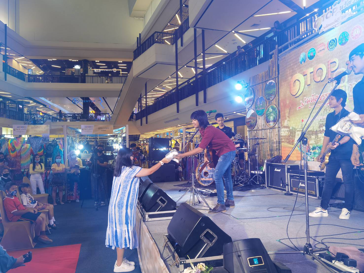 ปิดฉากลงแล้ว กับงาน “OTOP นวัตวิถี มหัศจรรย์ศรีวิชัย” ที่เซ็นทรัล พลาซ่า สุราษฎร์ธานี