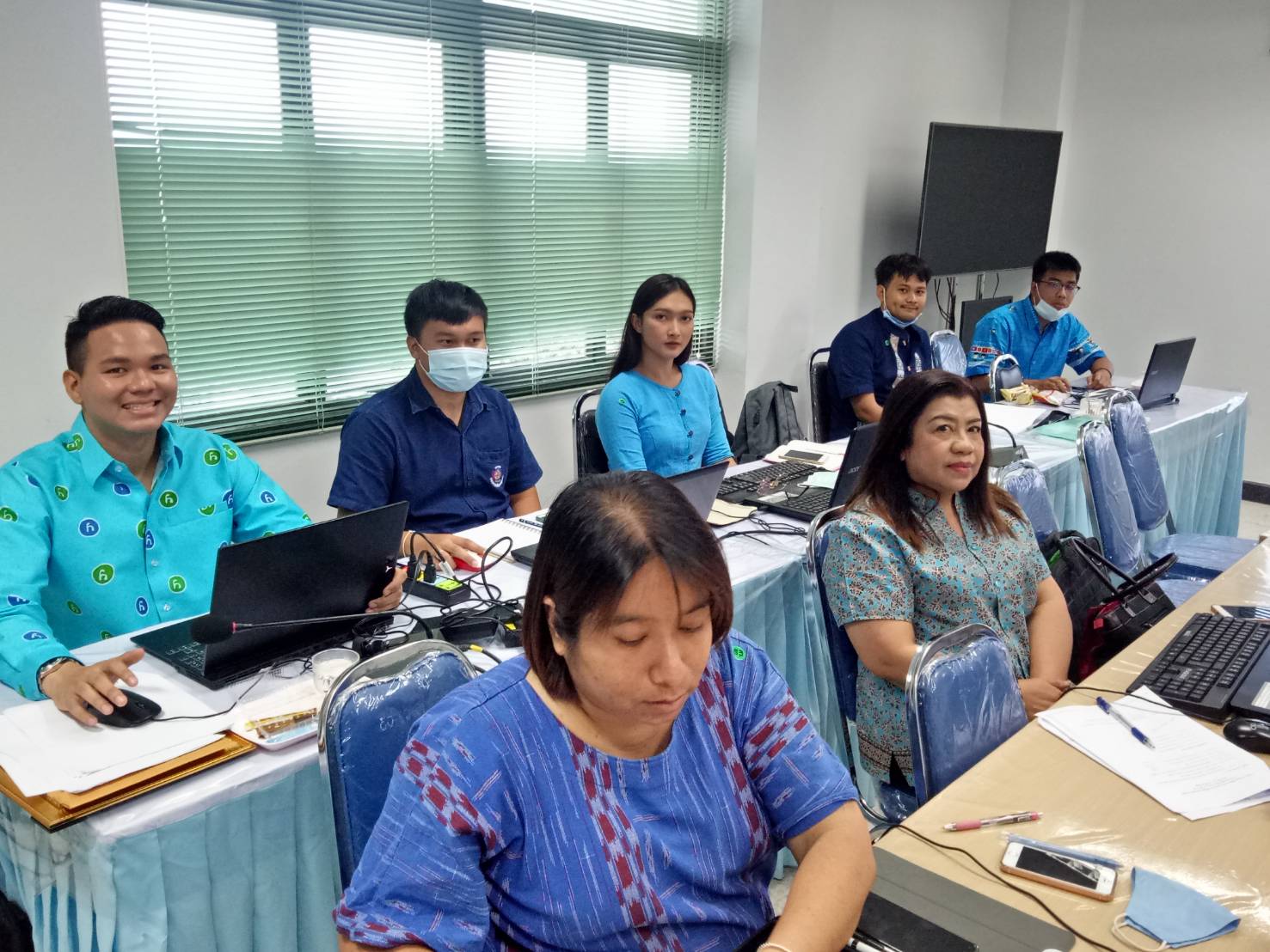 พช.สุราษฎร์ธานี  พร้อมเพิ่มเติมทักษะความรู้การใช้ระบบวิเคราะห์ข้อมูล