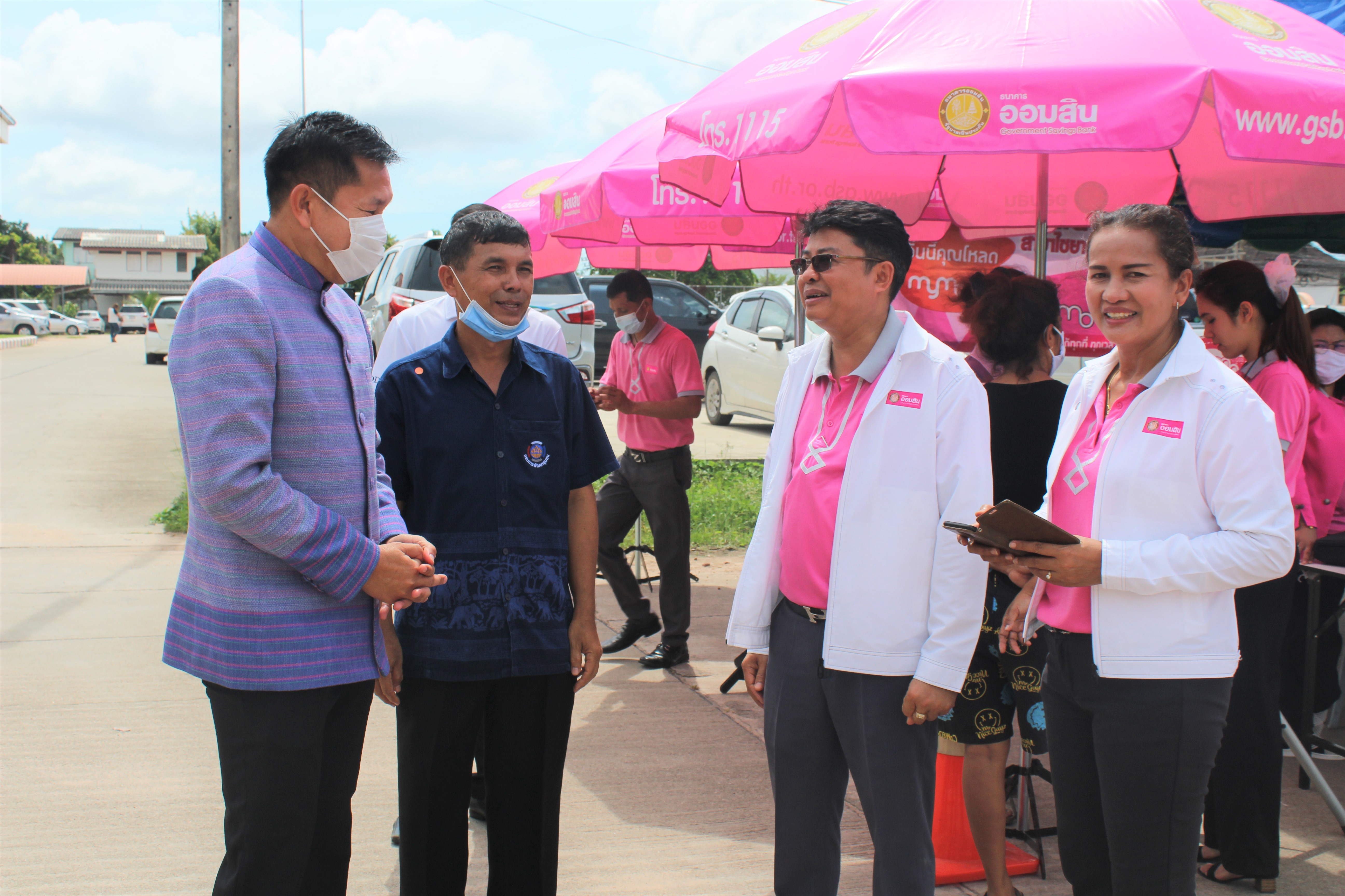 พจ.สุราษฎร์ธานี  ร่วมเป็นเกียรติเปิดตลาดนัดประชารัฐ กองทุนหมู่บ้าน อำเภอไชยา