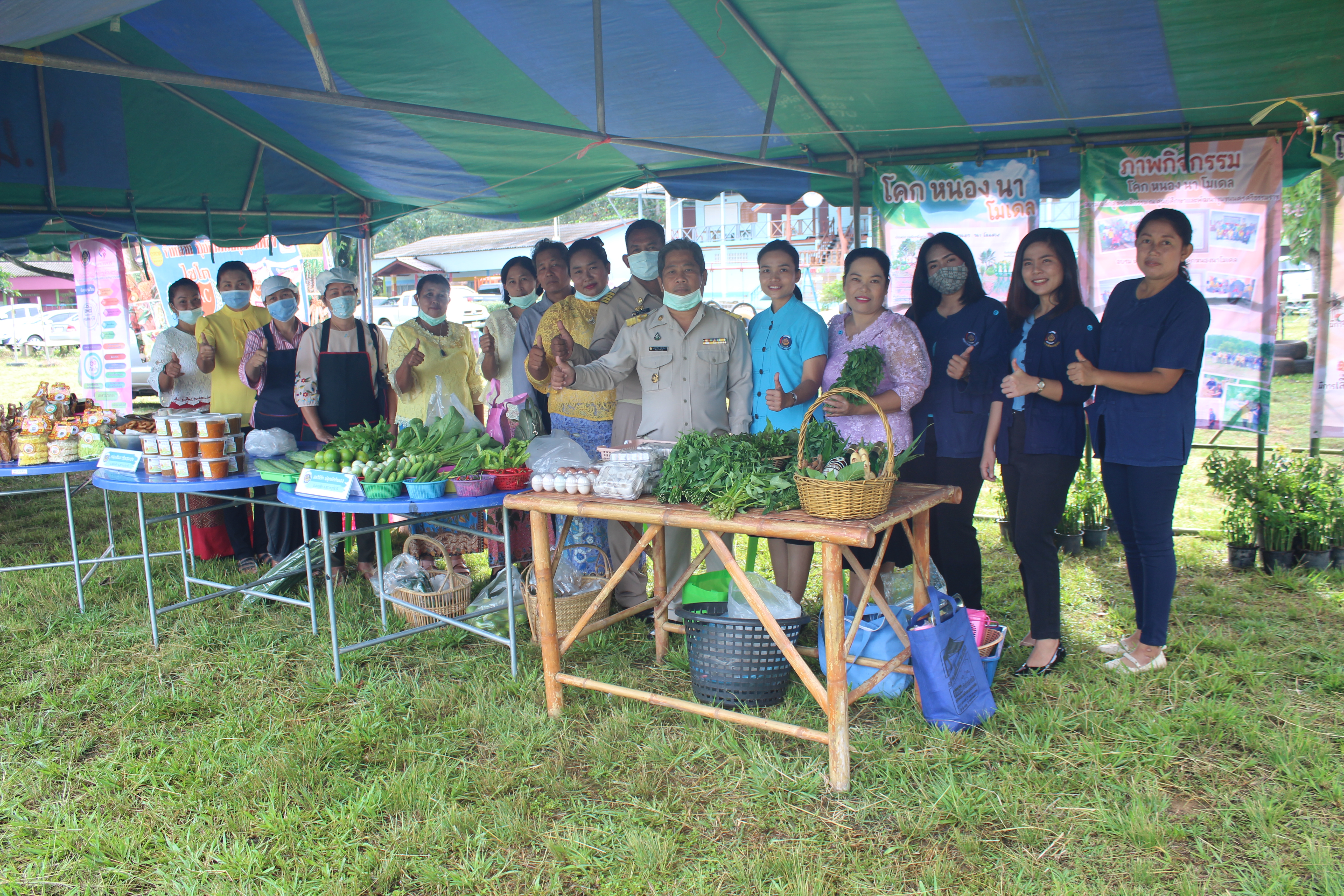 พช.สุราษฎร์ธานี  ร่วมกิจกรรม บำบัดทุกข์ บำรุงสุข สร้างรอยยิ้มให้ประชาชน