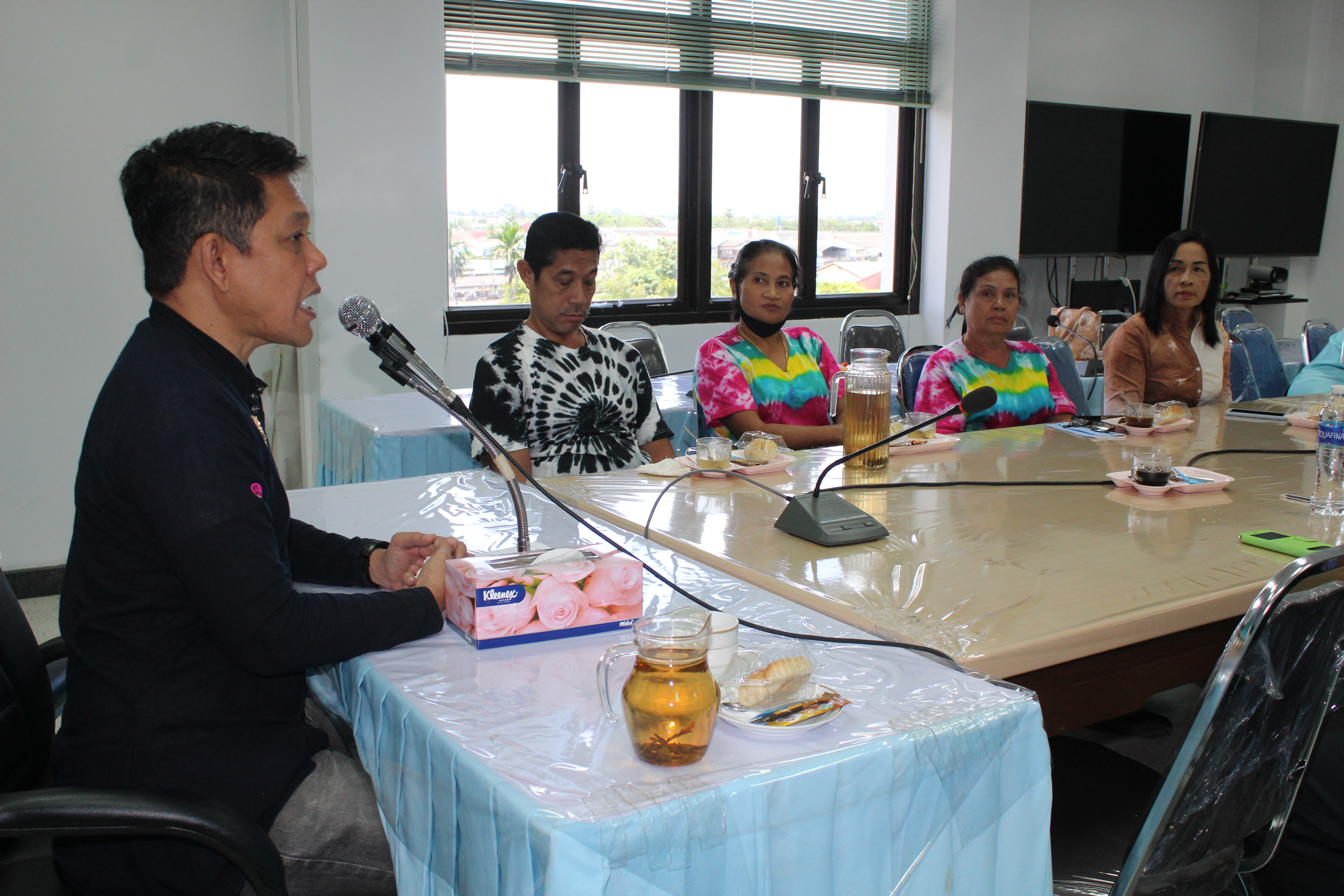 พช.สุราษฎร์ธานี เดินหน้าสืบสานอนุรักษ์ศิลป์ผ้าถิ่นไทย ดำรงไว้ในแผ่นดิน