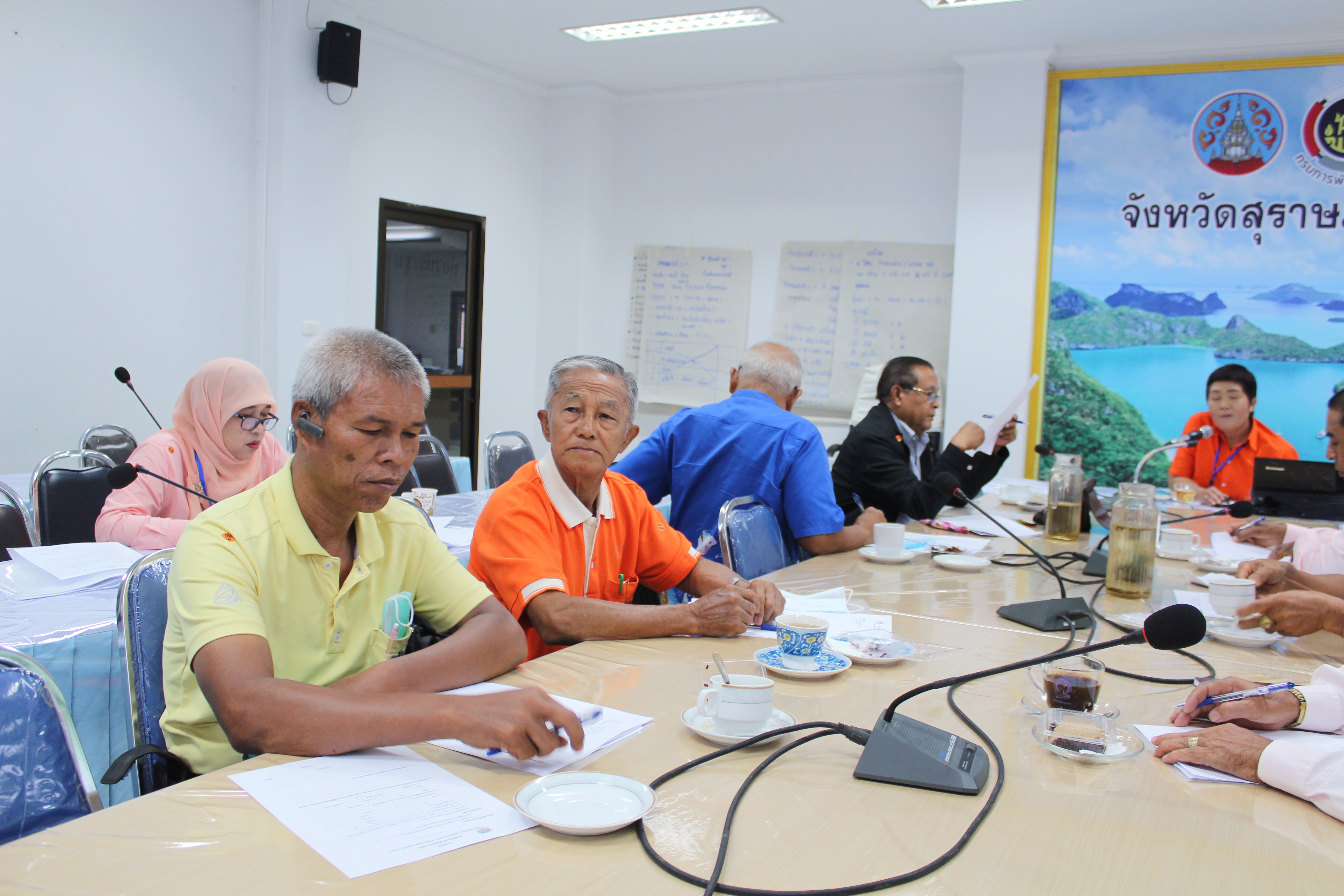 พช.สุราษฎร์ธานี ประชุมทีมผู้นำอาสาพัฒนาบ้านเกิด
