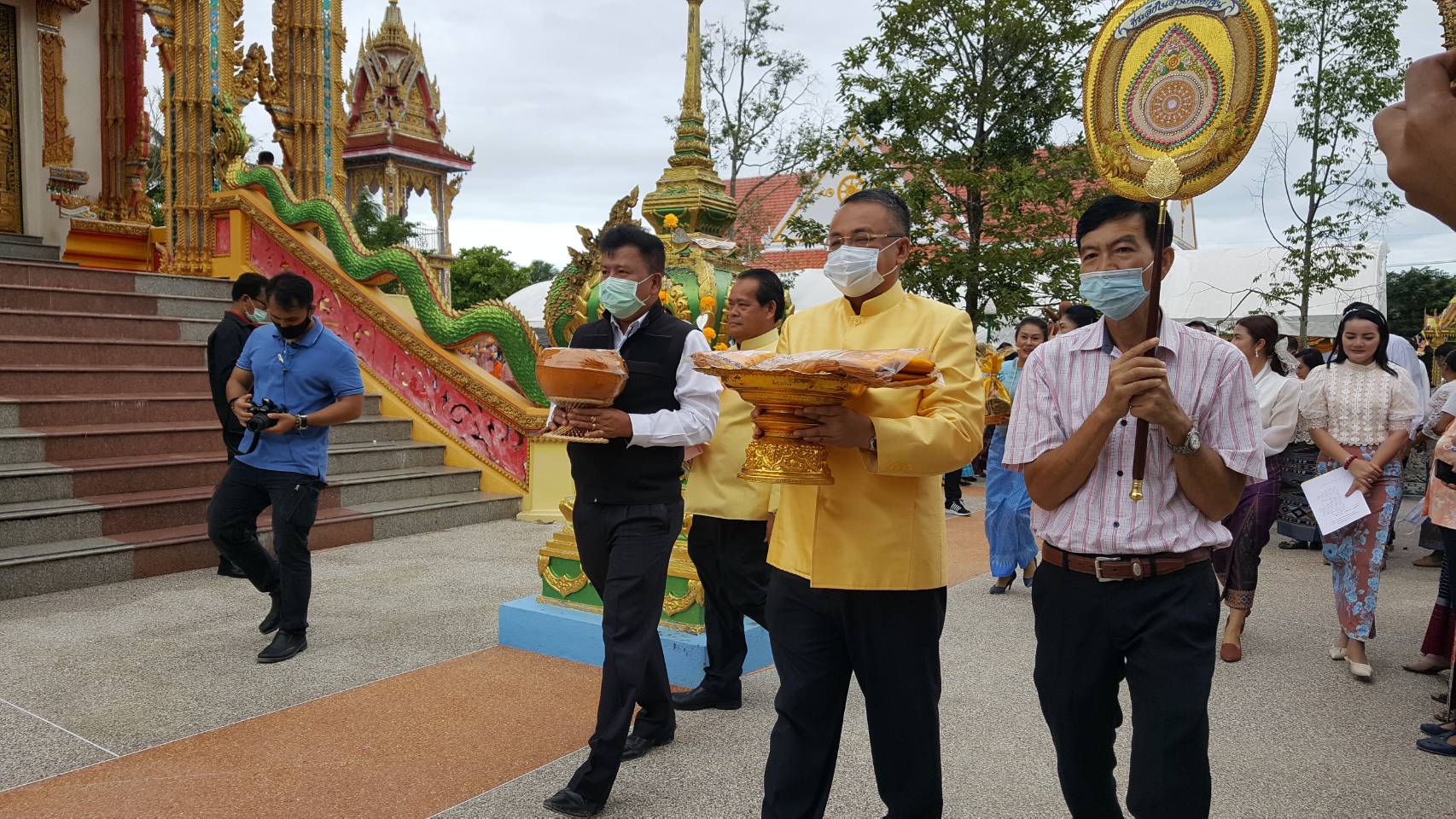 พช.สุราษฎร์ธานีเข้าร่วมทอดกฐิน ณ วัดพ่วง อ.กาญจนดิษฐ์