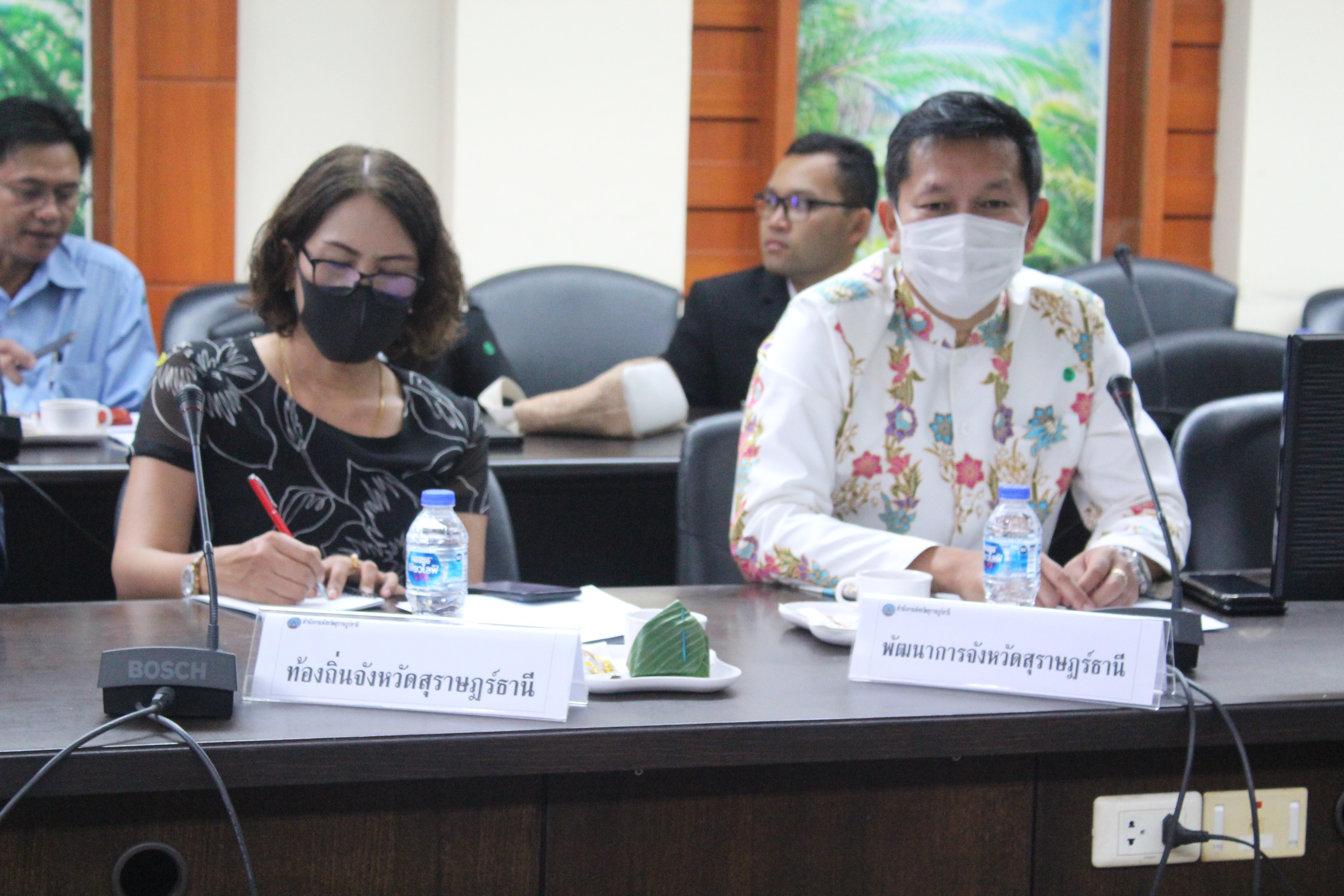 พจ.สุราษฎร์ธานี  ร่วมประชุมคณะกรรมการขับเคลื่อนไทยไปด้วยกันระดับจังหวัด