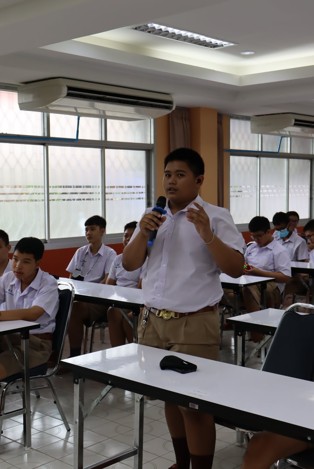 วิทยากรบรรยาย เรื่อง OTOP นวัตวิถี ในกิจกรรมแนะแนวอาชีพ:การสร้างเสริมประสบการณ์อาชีพ (Work experience) “นวัตวิถี ของดีเมืองร้อยเกาะ”