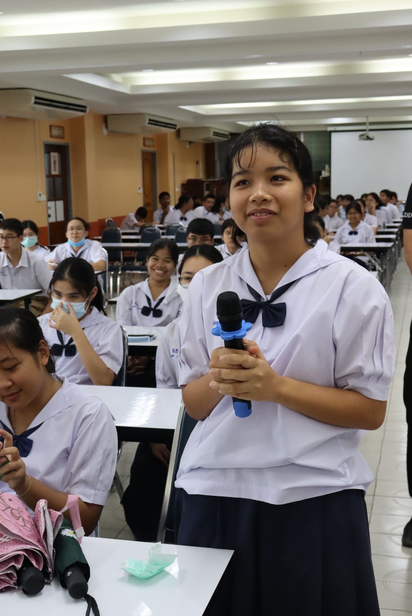 วิทยากรบรรยาย เรื่อง OTOP นวัตวิถี ในกิจกรรมแนะแนวอาชีพ:การสร้างเสริมประสบการณ์อาชีพ (Work experience) “นวัตวิถี ของดีเมืองร้อยเกาะ”