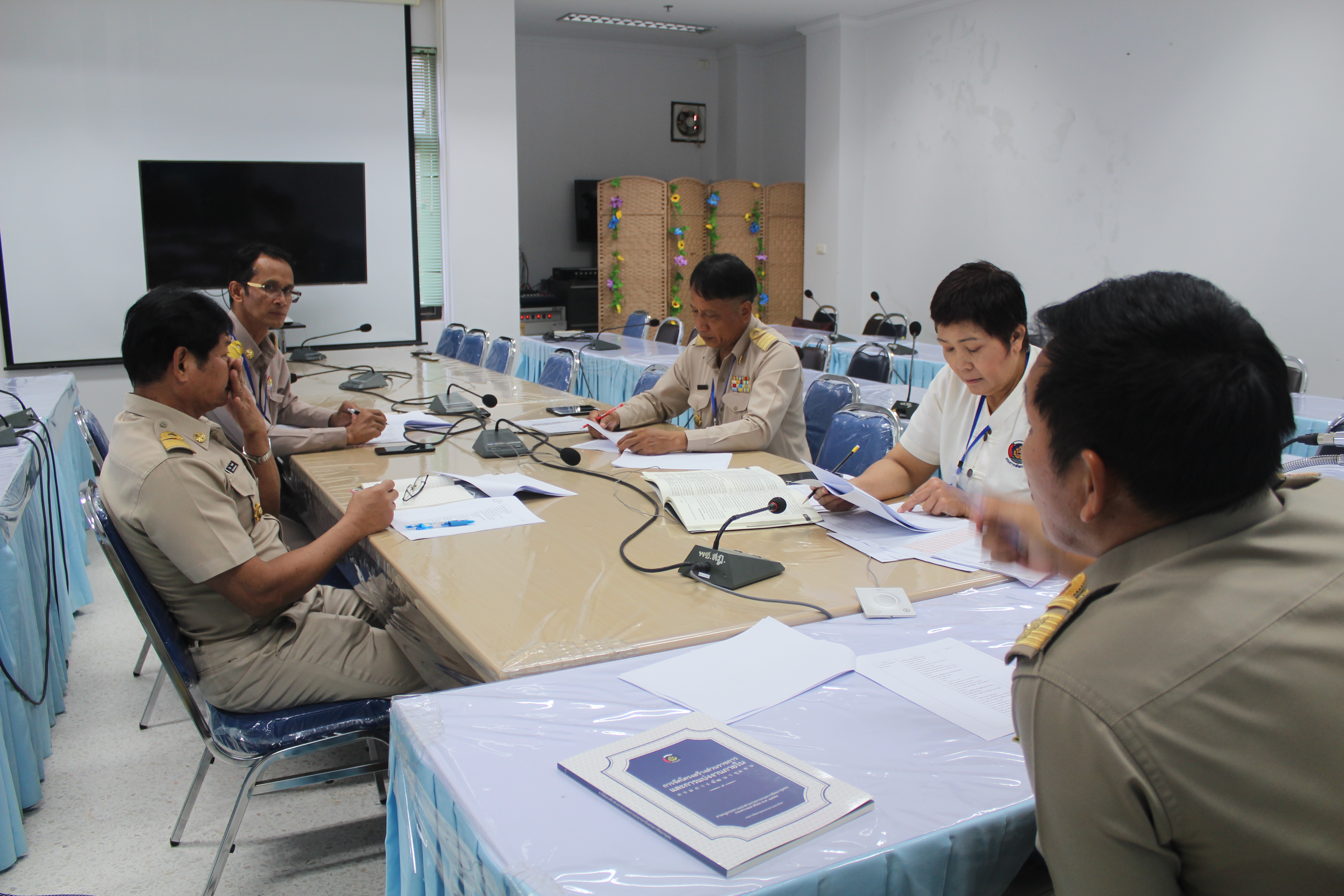 พช.สุราษฎร์ธานี จัดกระบวนทัศน์ ขับเคลื่อนงานพัฒนาชุมชน ประจำปีงบประมาณ 2564