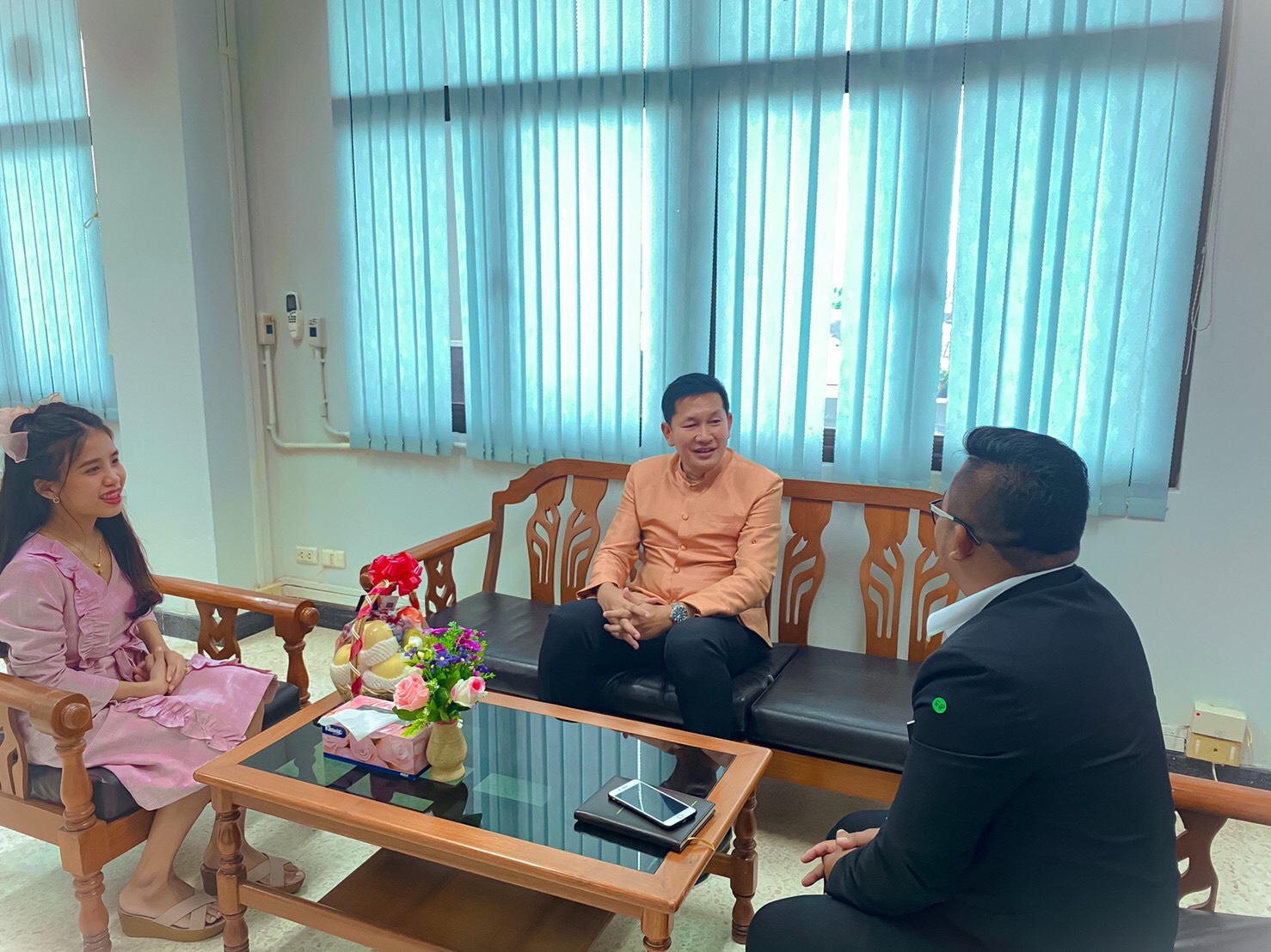 พจ.สุราษฎร์ธานี ต้อนรับบริษัทสื่อประชาสัมพันธ์ชุมชนท่องเที่ยว OTOP นวัตวิถี