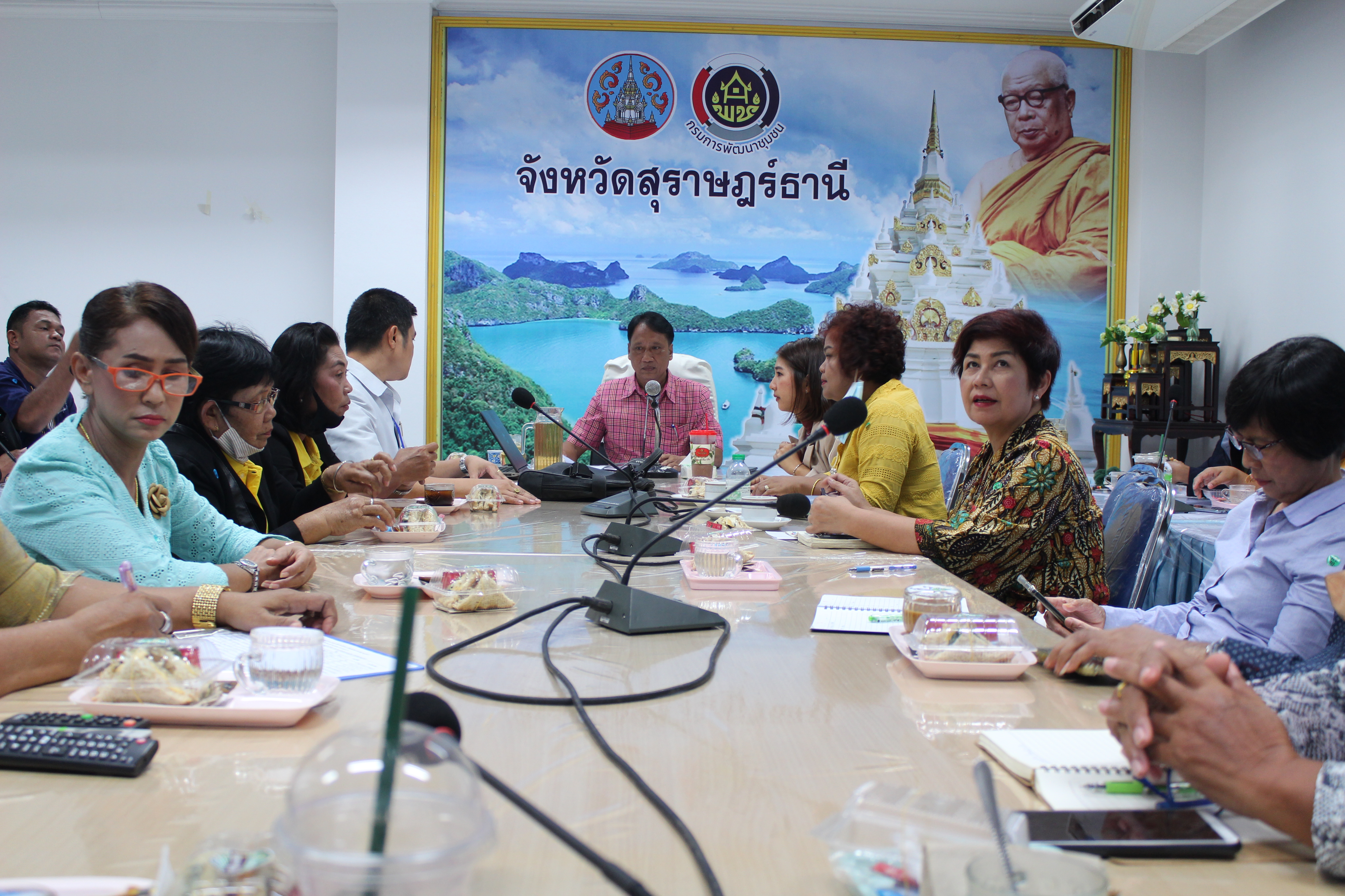 พช.สุราษฎร์ธานี  คัดเลือกคณะกรรมการเครือข่ายหนึ่งตำบล หนึ่งผลิตภัณฑ์ระดับจังหวัด