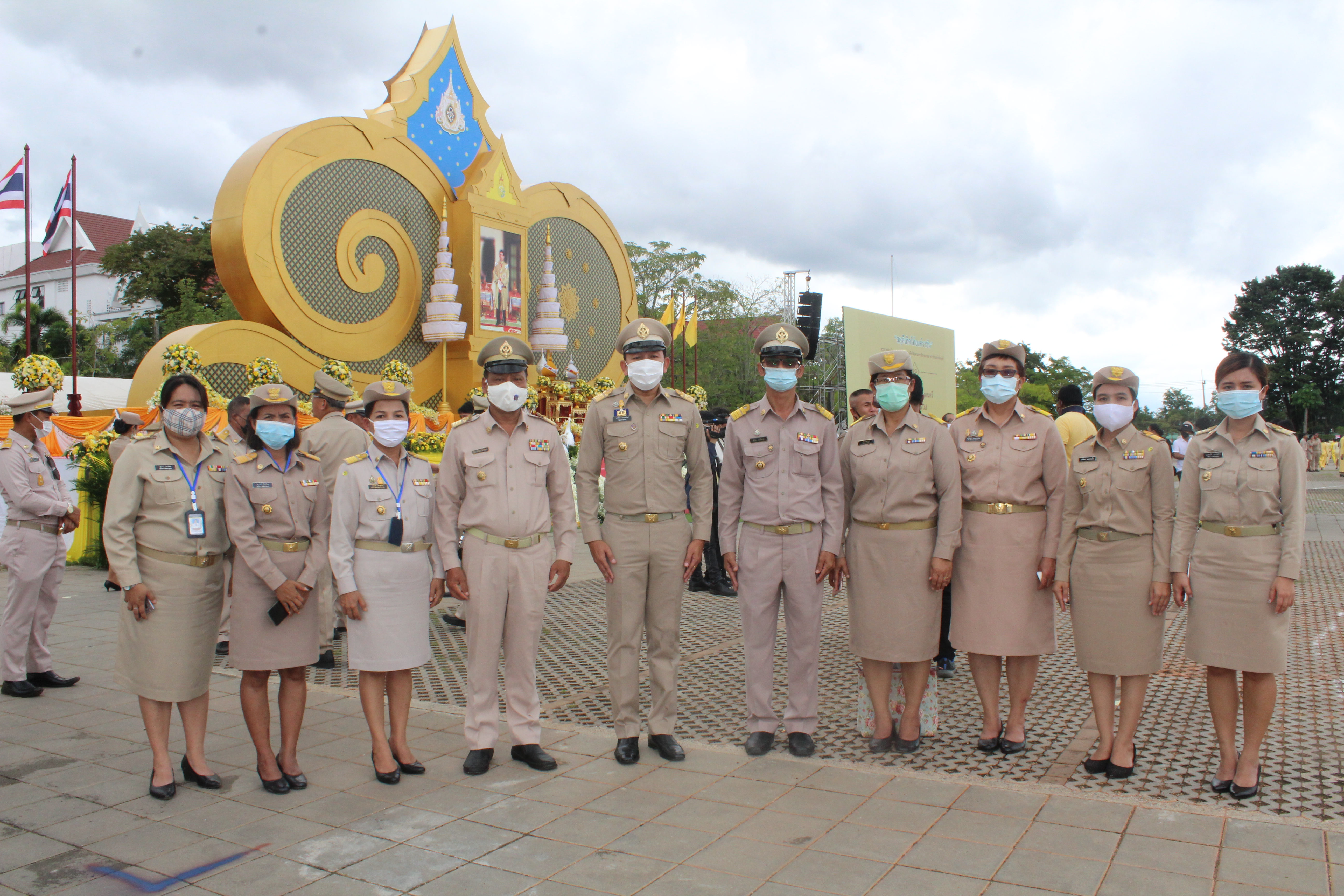 จังหวัดสุราษฎร์ธานี  จัดงาน  “ สดุดีเทิดไท้องค์ราชัน ”