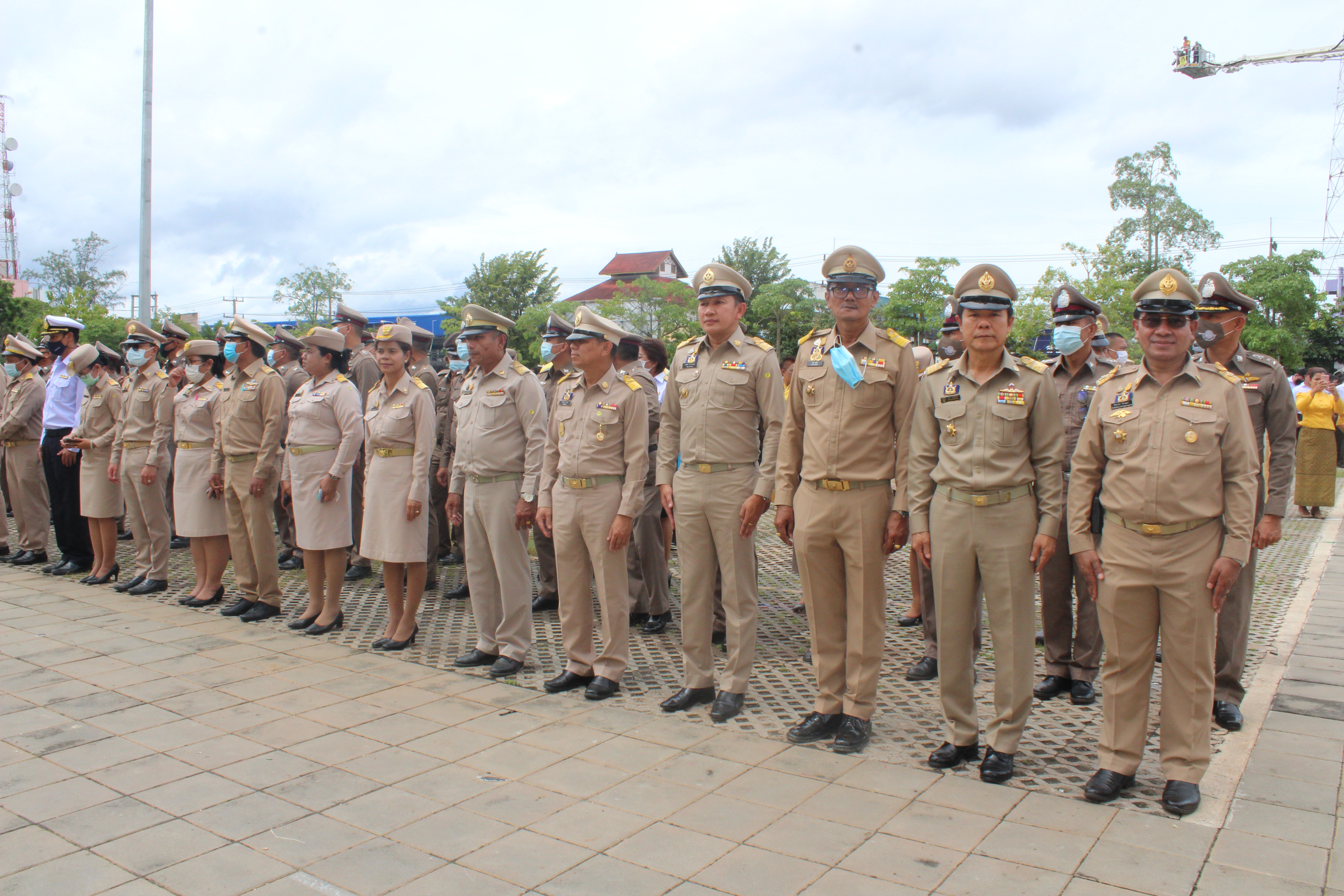 จังหวัดสุราษฎร์ธานี  จัดงาน  “ สดุดีเทิดไท้องค์ราชัน ”