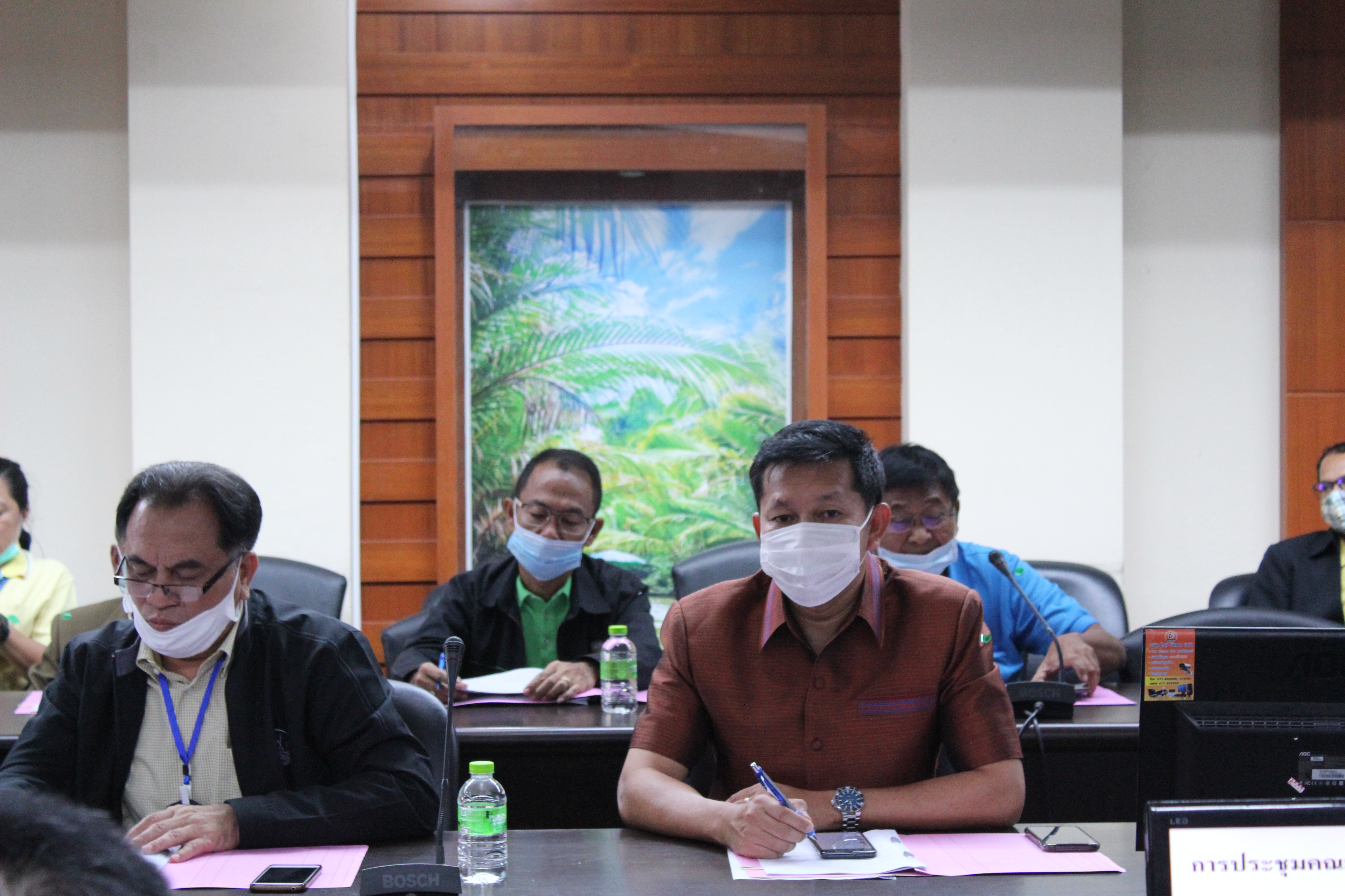 พจ.สุราษฎร์ธานี  ร่วมประชุมคณะอนุกรรมการนโยบายที่ดินจังหวัด (คทช.จังหวัด)ครั้งที่ 3/2563