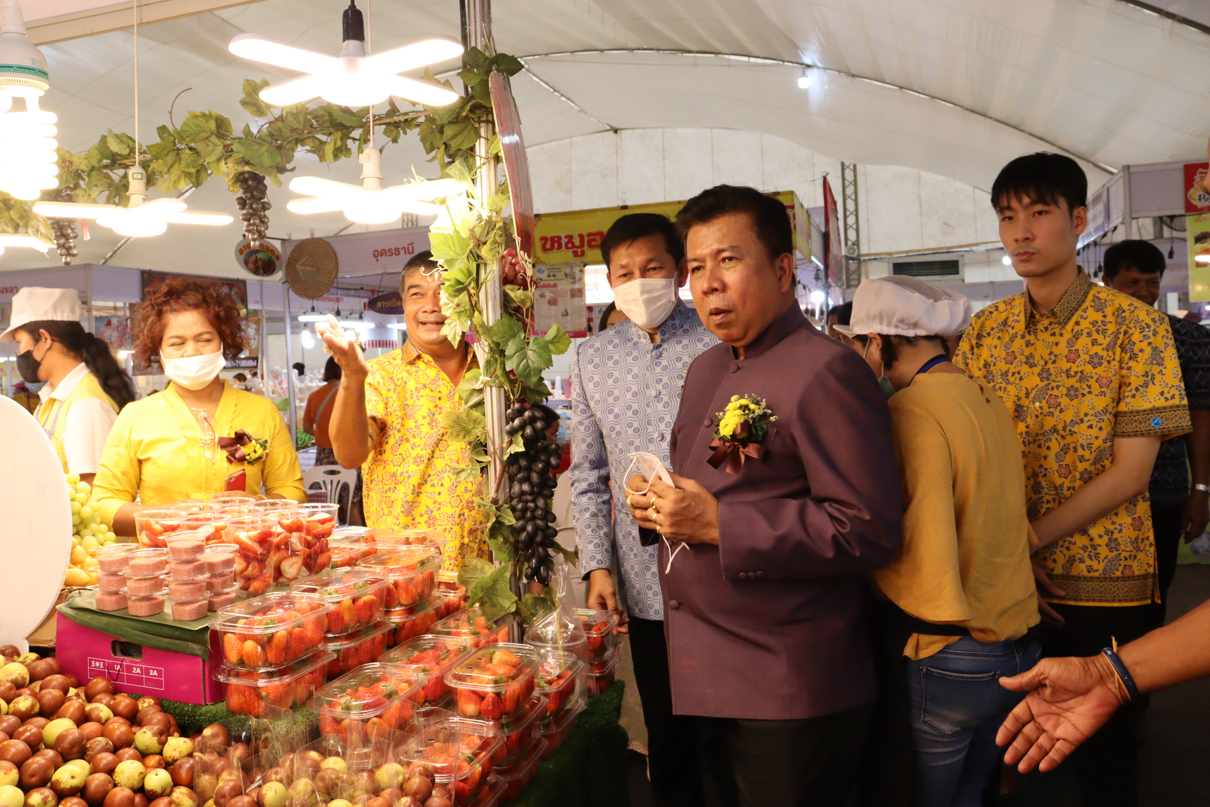 พช.สุราษฎร์ธานี จัดงาน “OTOP ทั่วไทย ร่วมใจสู่เมืองคนดี” ประจำปี พ.ศ. 2563