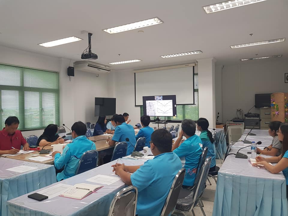 พช.สุราษฎร์ธานี รับฟัง ประชุมชี้แจงการขับเคลื่ิอนโครงการพัฒนาพื้นที่ต้นแบบการพัฒนาคุณภาพชีวิตตามหลักทฤษฏีใหม่ประยุกต์สู่ โคก หนอง นา โมเดลผ่านระบบวิดีทัศน์ทางไกล (Video Conference )