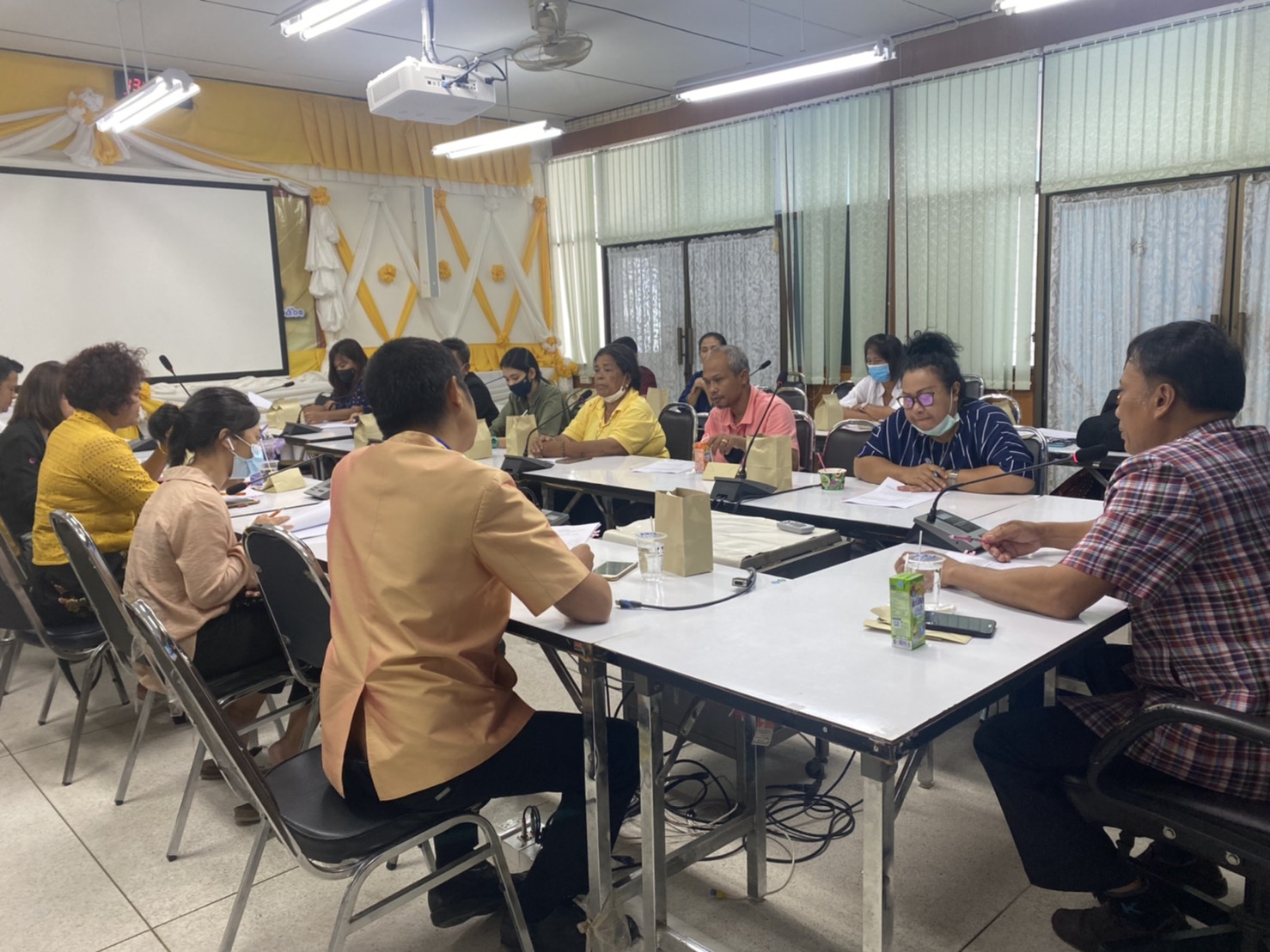 พช.สุราษฎร์ธานี ประชุมซักซ้อมและชี้แจงแนวทาง แก่ผู้ผลิต ผู้ประกอบการ OTOP ที่จะเข้าร่วมจำหน่าย ในงาน  OTOP CITY