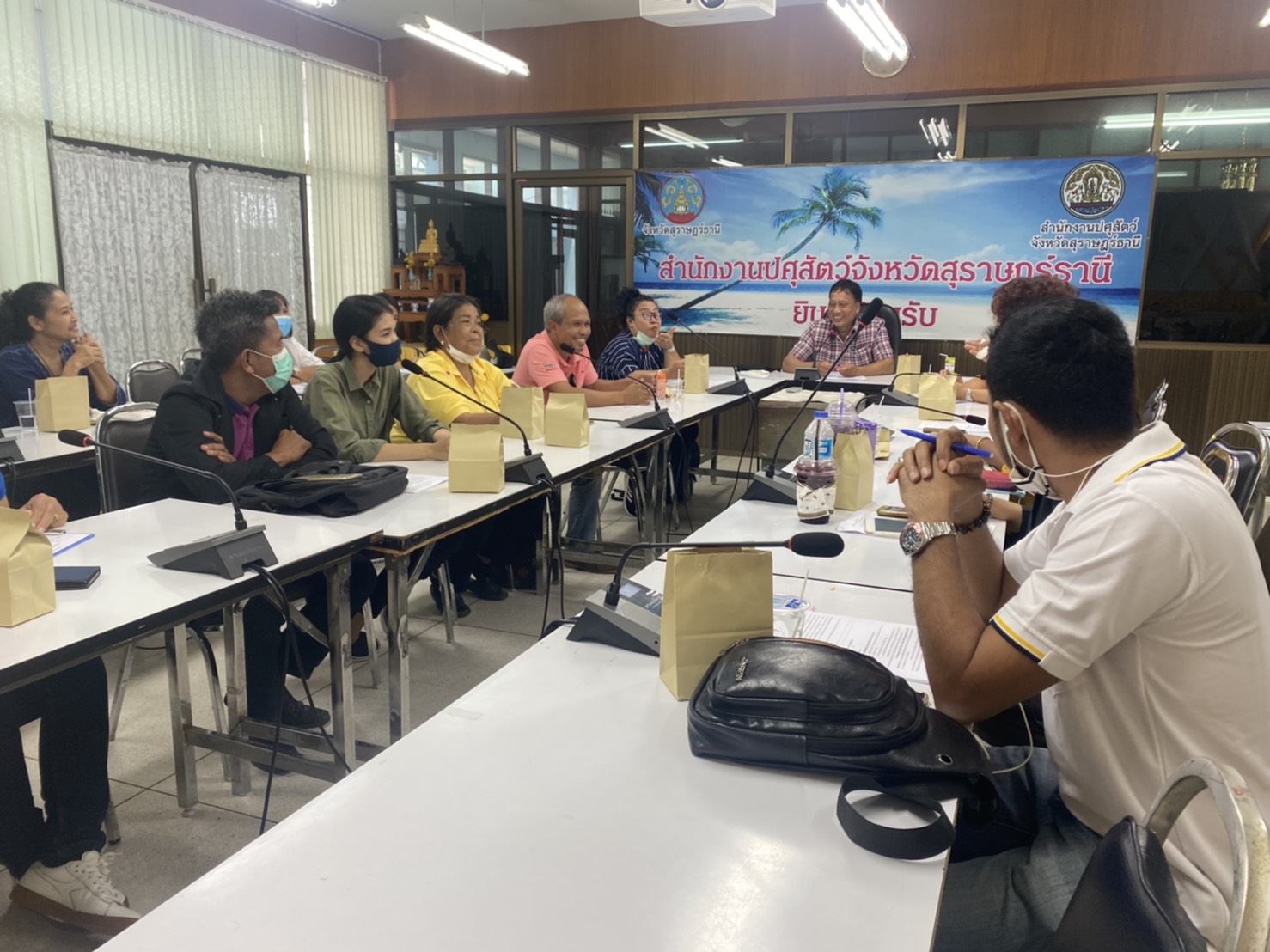 พช.สุราษฎร์ธานี ประชุมซักซ้อมและชี้แจงแนวทาง แก่ผู้ผลิต ผู้ประกอบการ OTOP ที่จะเข้าร่วมจำหน่าย ในงาน  OTOP CITY