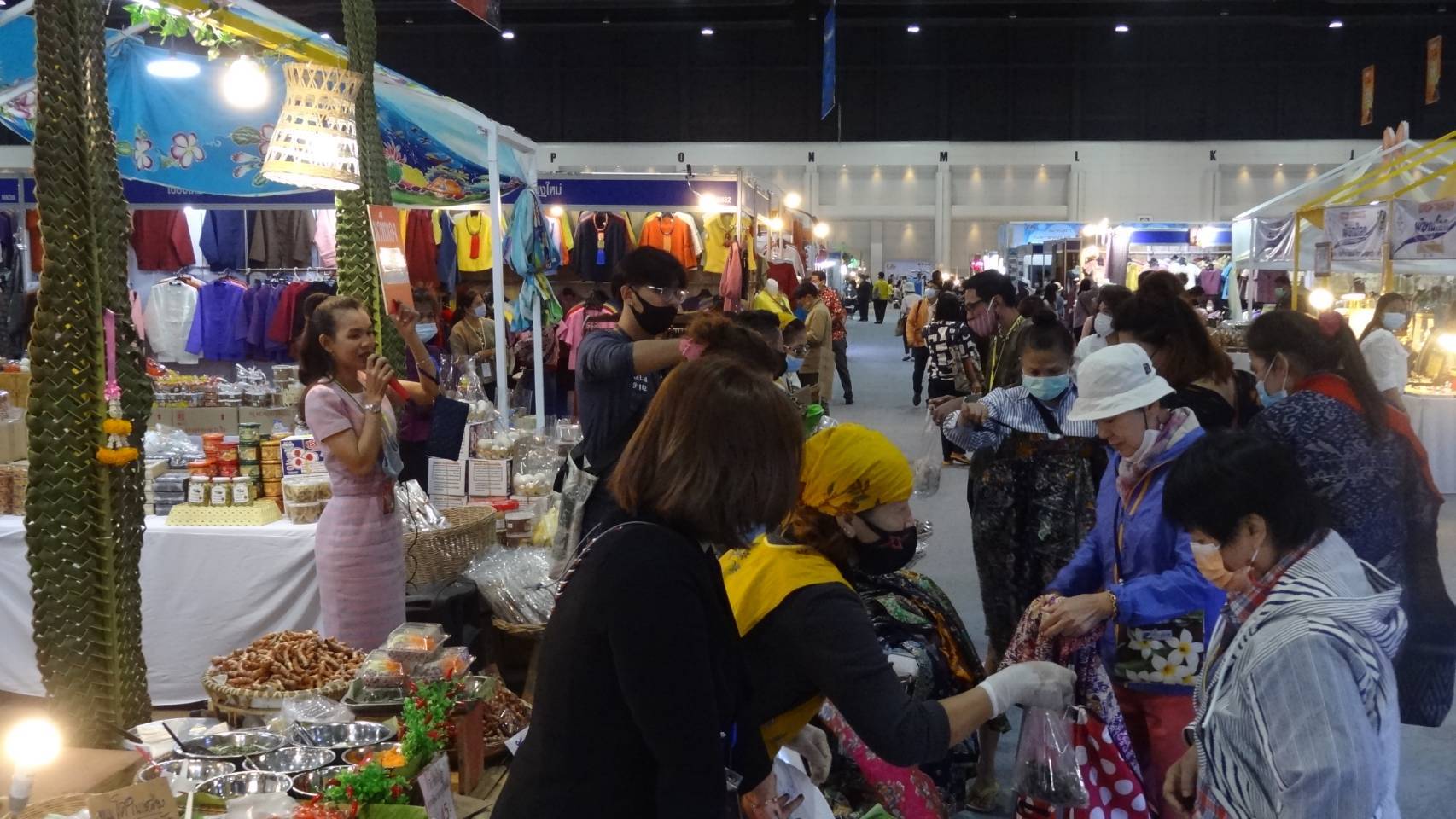 พช.สุราษฎร์ธานี ยกทัพผู้ประกอบการ ร่วมงาน OTOP City 2020