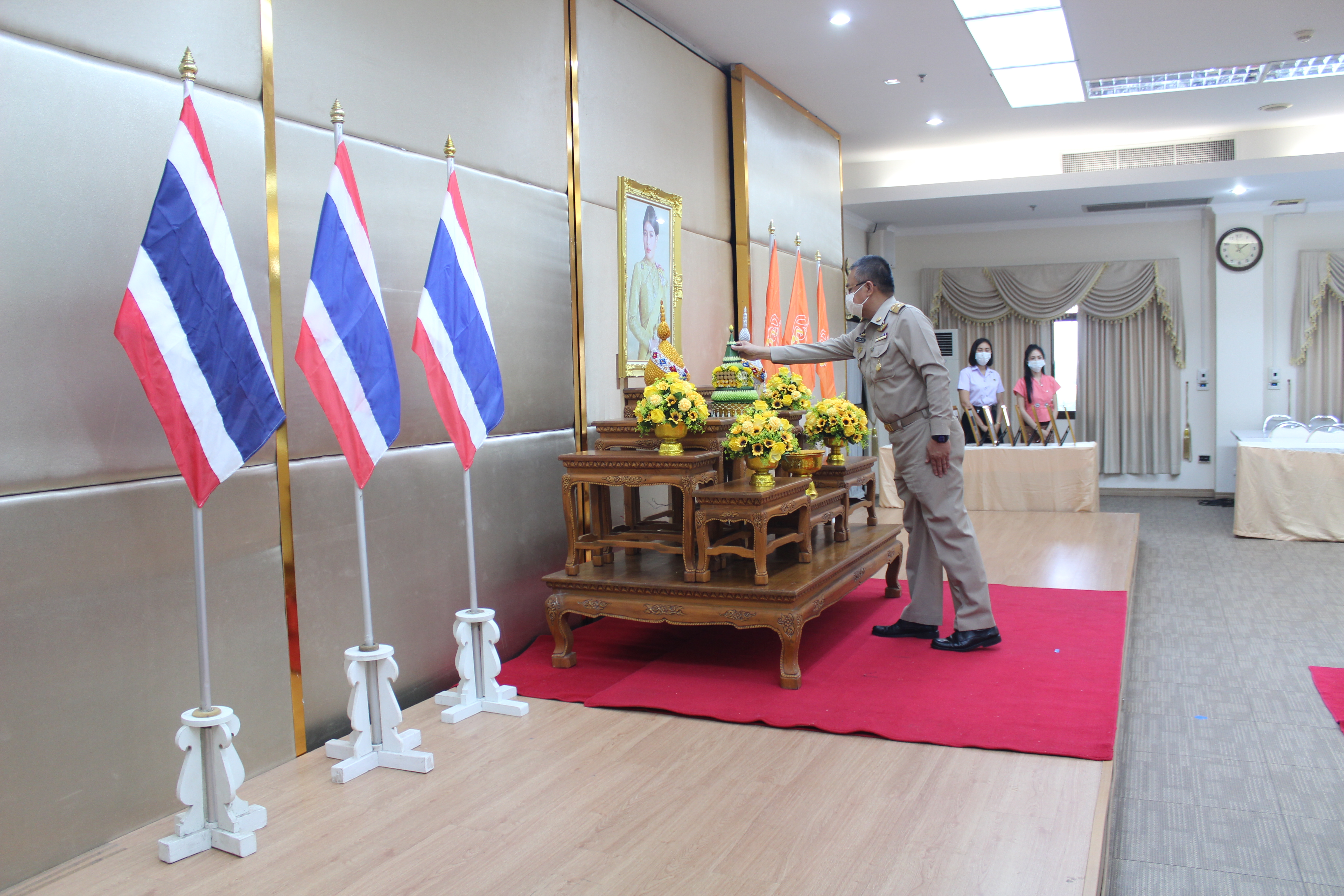 จังหวัดสุราษฎร์ธานีจัดพิธีลงนามถวายพระพรมงคล สมเด็จพระเจ้าลูกเธอ เจ้าฟ้าสิริวัณณวี นารีรัตนราชกัญญา เนื่องในโอกาสวันคล้ายวันประสูติ 8 มกราคม 2564 และกิจกรรมการประชาสัมพันธ์”ผ้าไทยใส่ให้สนุก”ตามพระดำริ