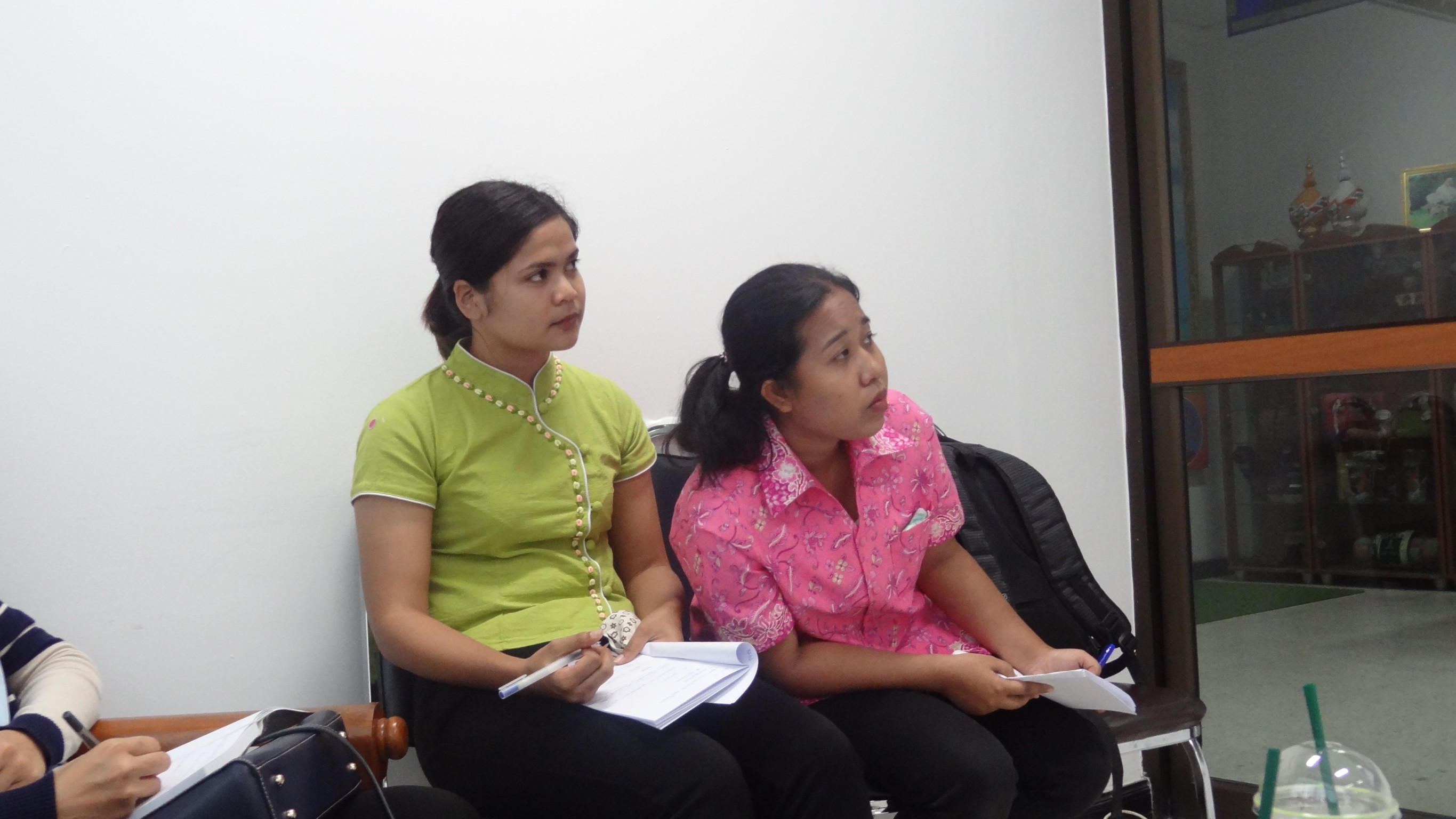 พัฒนาชุมชนสุราษฎร์ธานี ร่วมอบรมโครงการตลาดนัดความรู้งานพัฒนาชุมชน (KM Market) กิจกรรมเพิ่มทักษะการจัดการความรู้ในงานพัฒนาชุมชน (อบรมรูปแบบออนไลน์ผ่านระบบ ZooM)