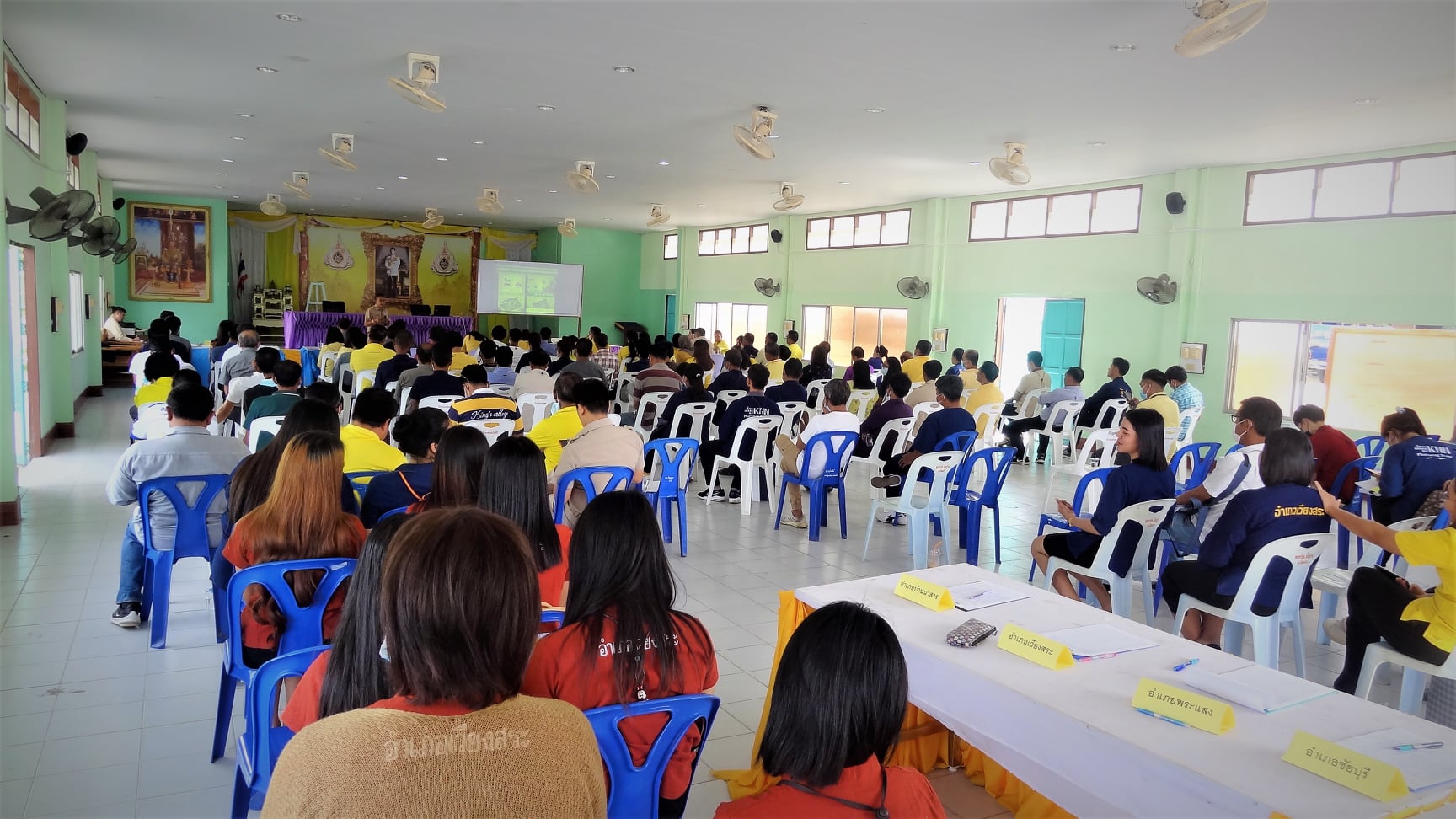 พจ.กรองศักดิ์ ลุยอย่างต่อเนื่อง ชี้แจงการขับเคลื่อนการดำเนินงาน โคก หนอง นา สุราษฎร์ธานี ให้ประสบความสำเร็จ