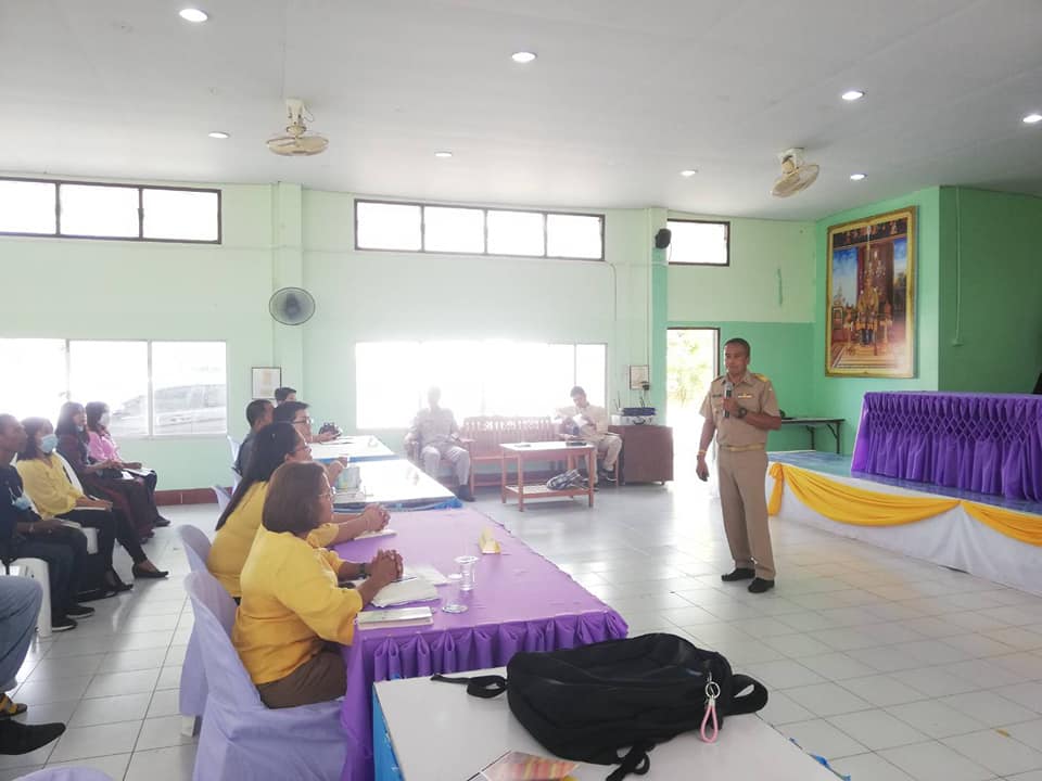 พจ.กรองศักดิ์ ลุยอย่างต่อเนื่อง ชี้แจงการขับเคลื่อนการดำเนินงาน โคก หนอง นา สุราษฎร์ธานี ให้ประสบความสำเร็จ