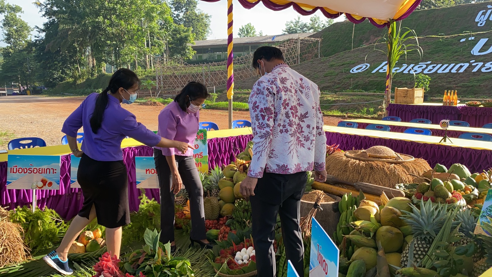 พช. สุราษฎร์ธานี ร่วมให้กำลังใจ ผู้นำการเปลี่ยนแปลงตำบลบางสวรรค์ อำเภอพระแสง สู่การแชมป์ Best of the Best ตามโครงการเสริมสร้างและพัฒนาผู้นำการเปลี่ยนแปลง