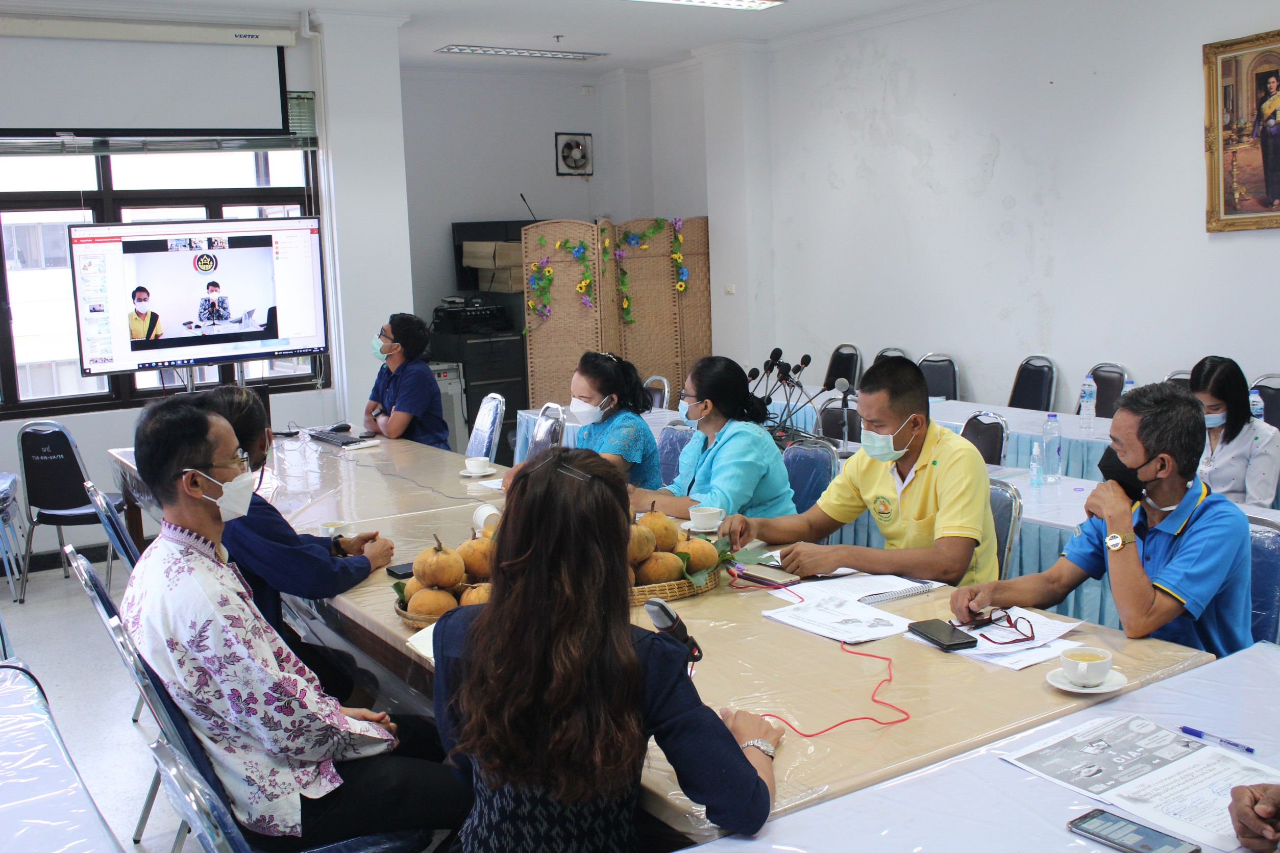 พช.สุราษฎร์ธานี รับการตรวจประเมินคัดเลือกกิจกรรมตำบลสารสนเทศต้นแบบเพื่อพัฒนาคุณภาพชีวิต ประจำปี พ.ศ. ๒๕๖๔ เขตตรวจราชการที่ 5 กลุ่มจังหวัดภาคใต้ฝั่งอ่าวไทย ผ่านระบบออนไลน์ (Zoom Cloud Meeting)