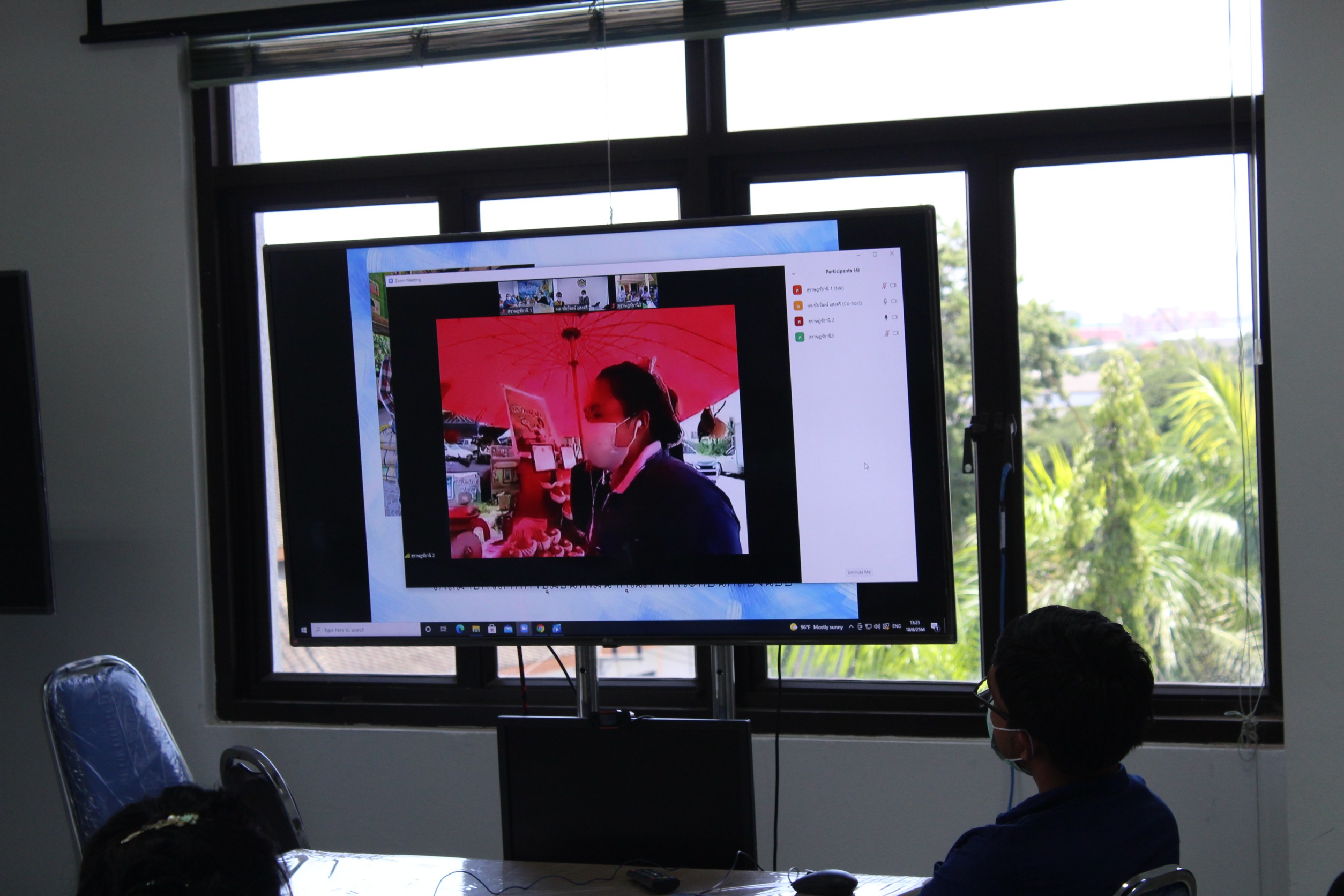 พช.สุราษฎร์ธานี รับการตรวจประเมินคัดเลือกกิจกรรมตำบลสารสนเทศต้นแบบเพื่อพัฒนาคุณภาพชีวิต ประจำปี พ.ศ. ๒๕๖๔ เขตตรวจราชการที่ 5 กลุ่มจังหวัดภาคใต้ฝั่งอ่าวไทย ผ่านระบบออนไลน์ (Zoom Cloud Meeting)