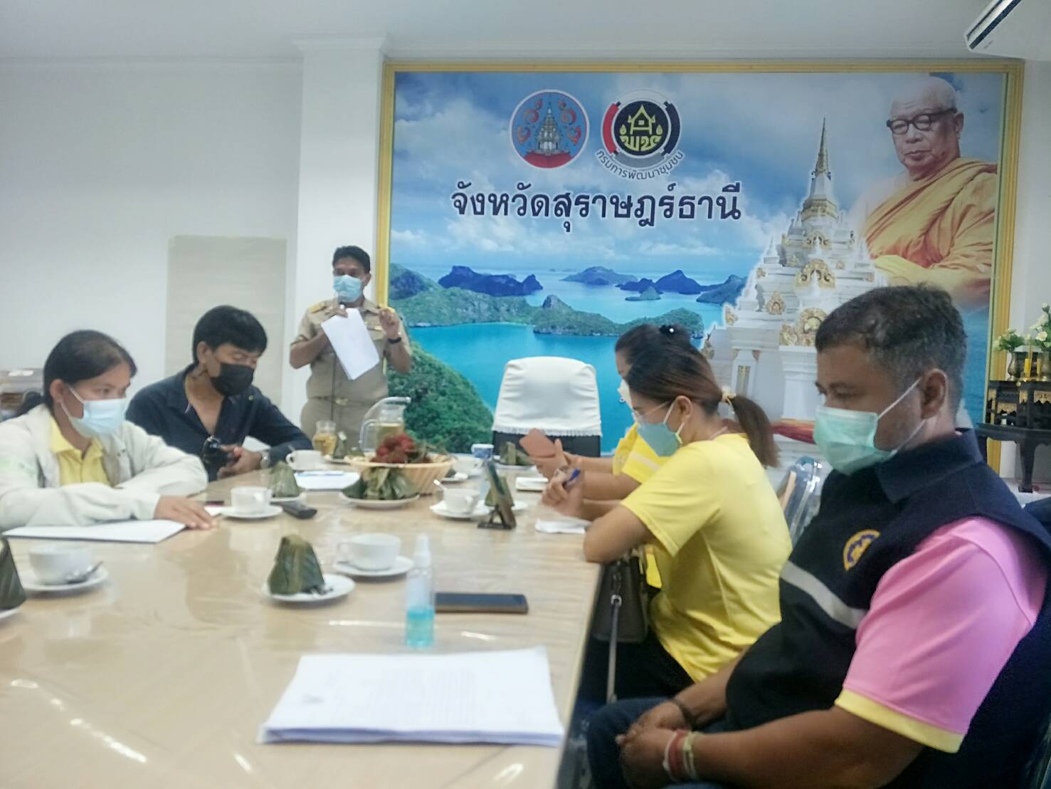 พช.สุราษฎร์ธานี  จัด “โครงการ  จัดตั้งศูนย์แบ่งปัน  76 ตำบล  ต้นแบบ”