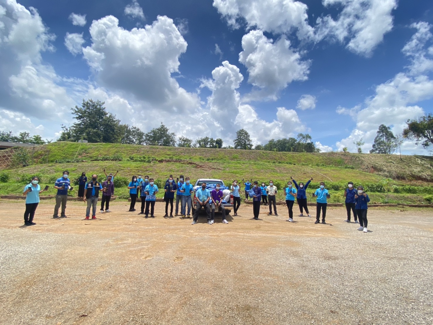 พช.สุราษฎร์ธานี  จัด “โครงการ  จัดตั้งศูนย์แบ่งปัน  76 ตำบล  ต้นแบบ”