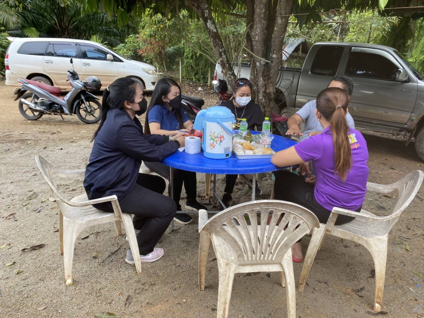 พช.สุราษฎร์ฯ ลงพื้นที่ติดตามผลิตภัณฑ์ชุมชน สู่ศรีวิชัยแบรนด์