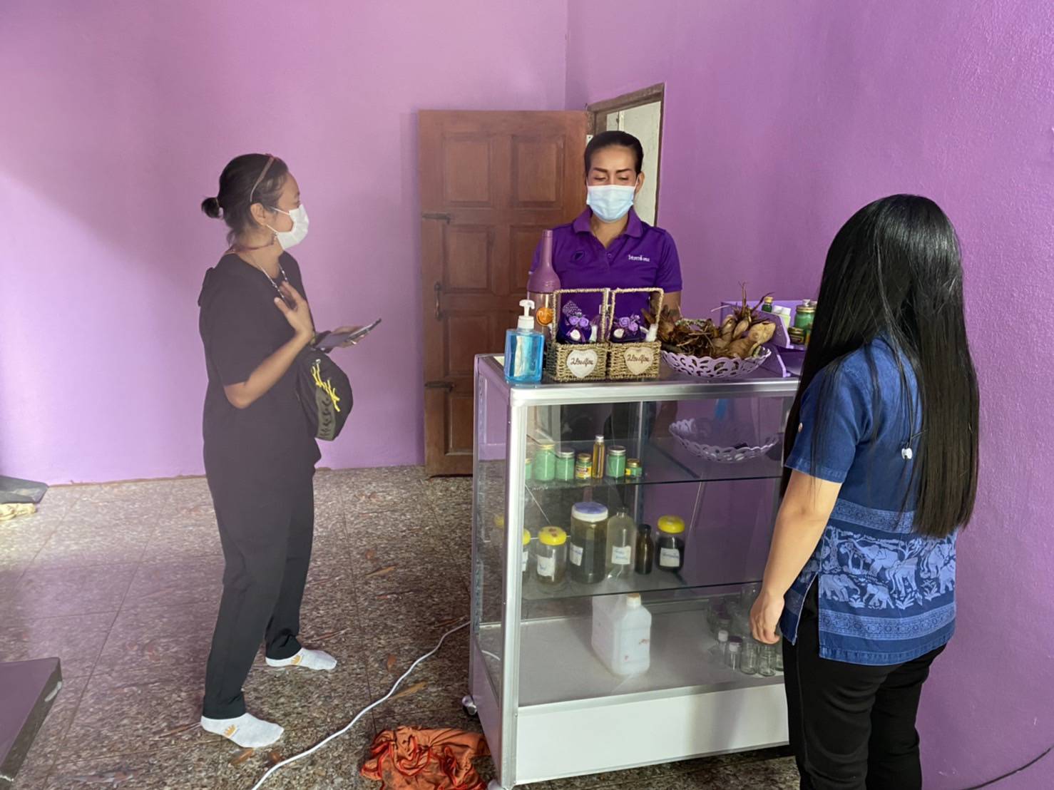 พช.สุราษฎร์ฯ ลงพื้นที่ติดตามผลิตภัณฑ์ชุมชน สู่ศรีวิชัยแบรนด์