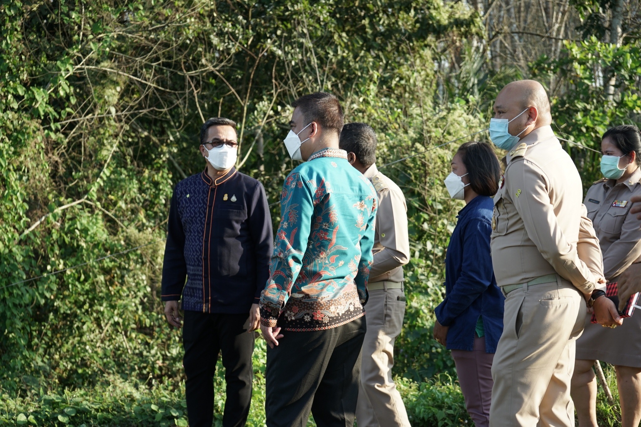 พช.สุราษฎร์ฯ ร่วมประชุมกับผู้ตรวจราชการกระทรวงมหาดไทย เขตตรวจราชการที่ 5 ลงพื้นที่ติดตามการผลดำเนินงานอย่างใกล้ชิด