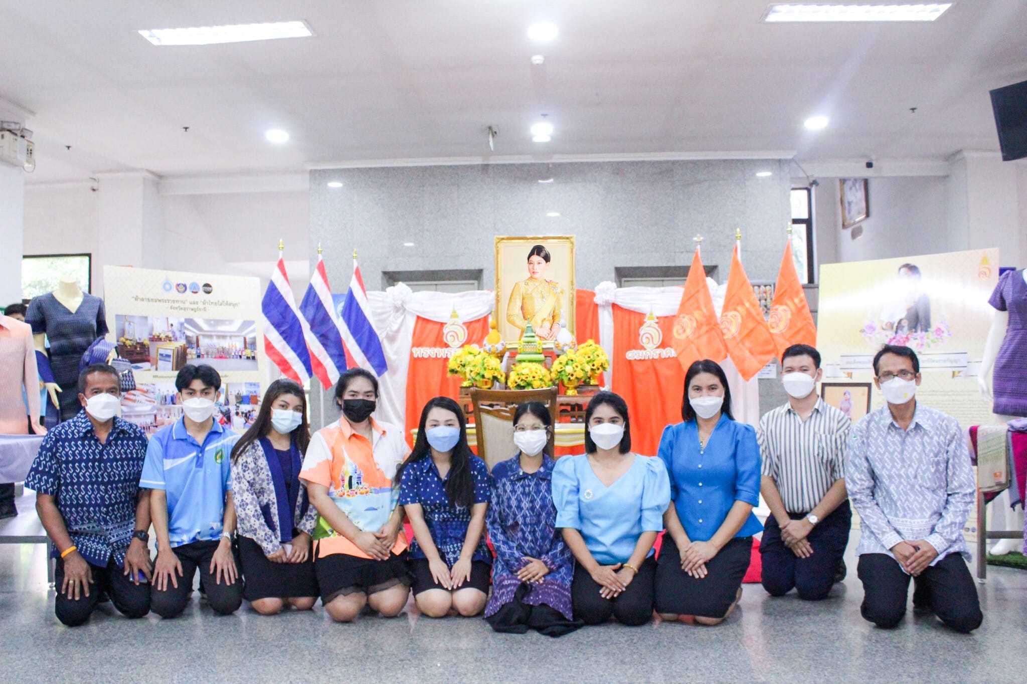 พช.สุราษฎร์ฯ จัดนิทรรศการ “ผ้าไทย” เนื่องในโอกาสวันคล้ายวันประสูติ สมเด็จพระเจ้าลูกเธอเจ้าฟ้าสิริวัณณวรี นารีรัตนราชกัญญา