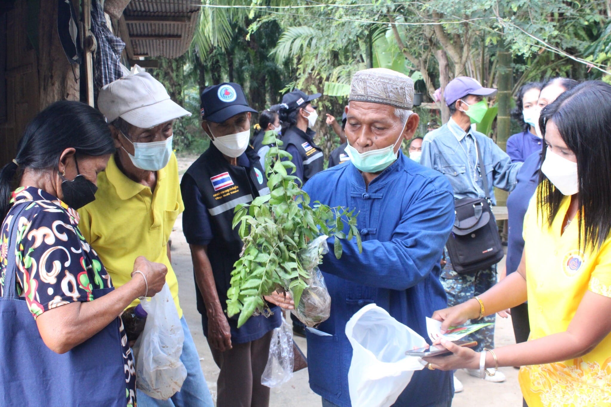 รวมพลังจิตอาสา..ที่ท่าชนะ กิจกรรมเนื่องในวาระครบรอบ 53 ปี โครงการพัฒนาผู้นำอาสาพัฒนาชุมชน และ ร่วมทำกิจกรรมพัฒนาคุณภาพชีวิตครัวเรือนยากจน TPMAP