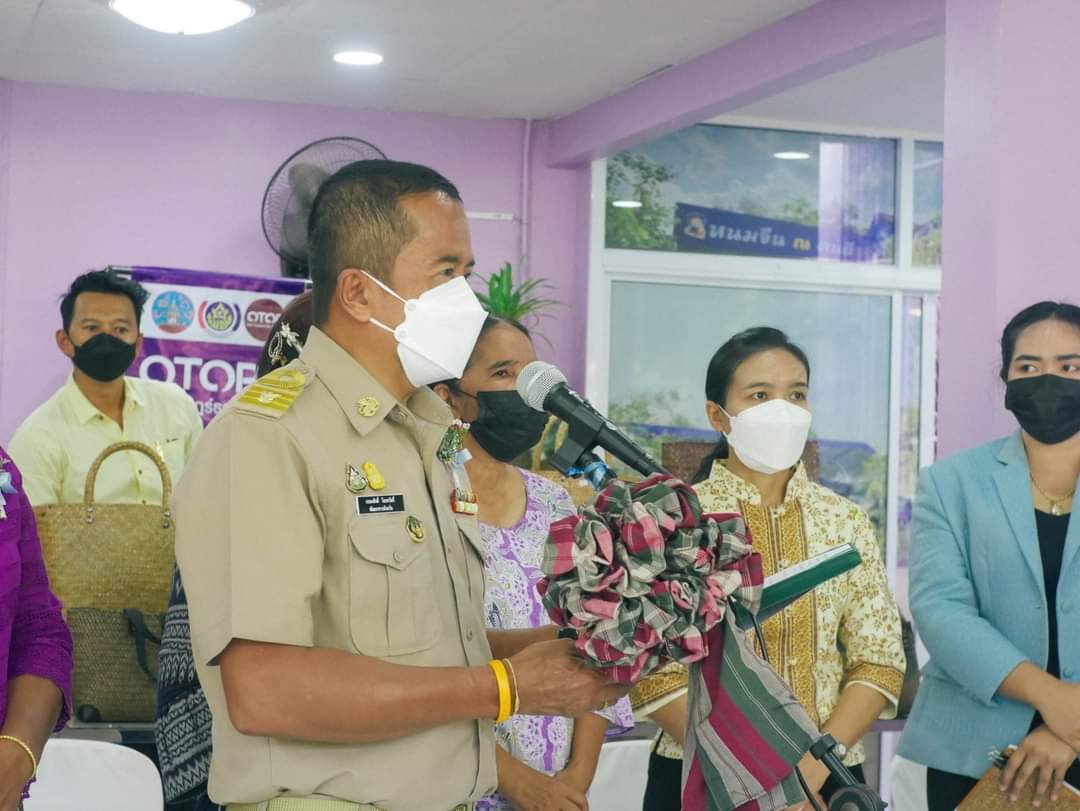 เปิดแล้ว “แหล่งรวม OTOP สุราษฎร์ธานี” อย่างยิ่งใหญ่