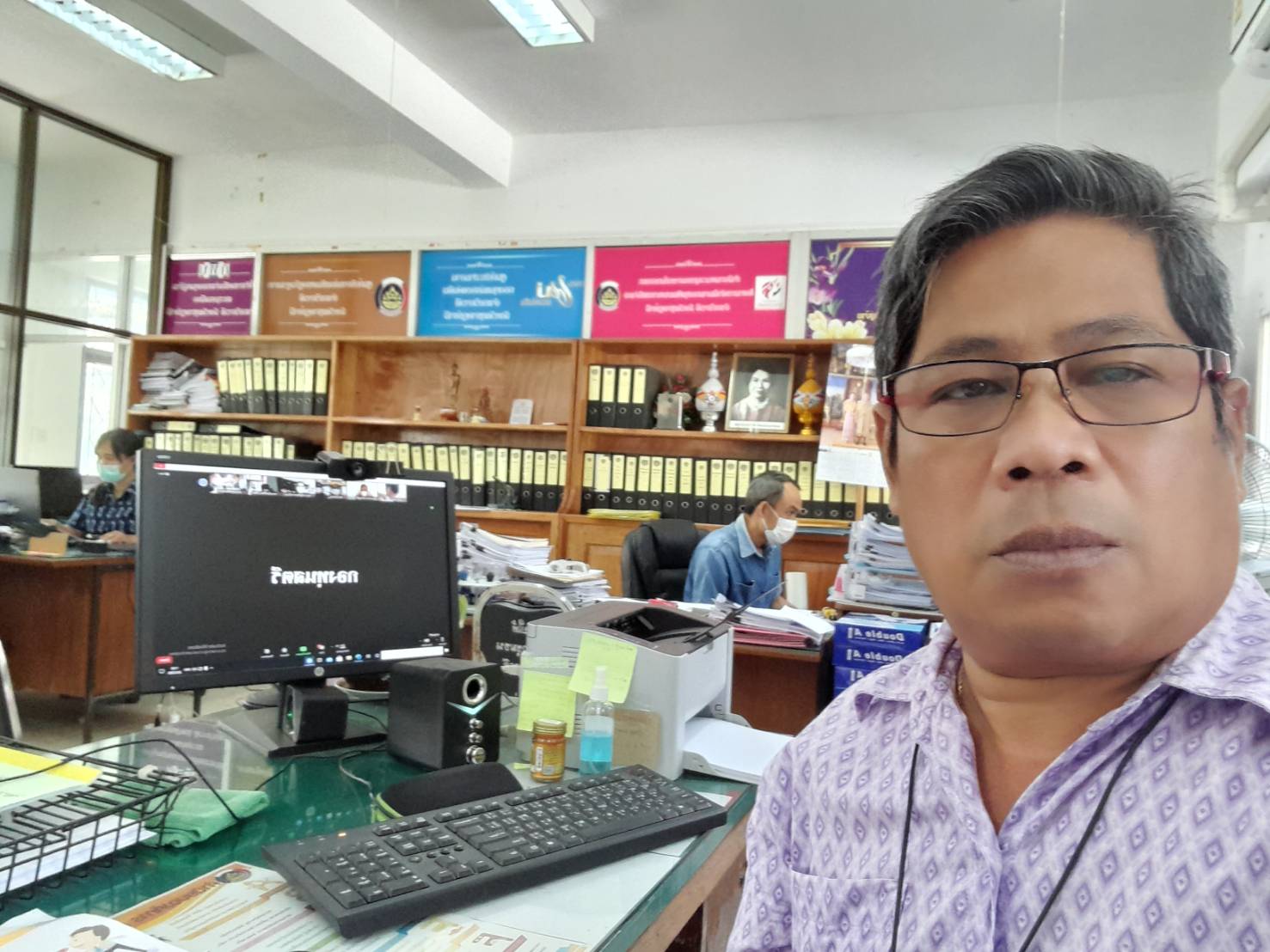 พช.สุราษฎร์ฯ ฟอร์มทีมไม่ยั้ง…ร่วมประชุมเร่งรัดขับเคลื่อนการดำเนินงานขจัดความยากจนและพัฒนาคนทุกช่วงวัยอย่างยั่งยืนในระดับพื้นที่ เขตตรวจราชการที่ 5 และ 18 กับผู้ ตรวจการกรมการพัฒนาชุมชน