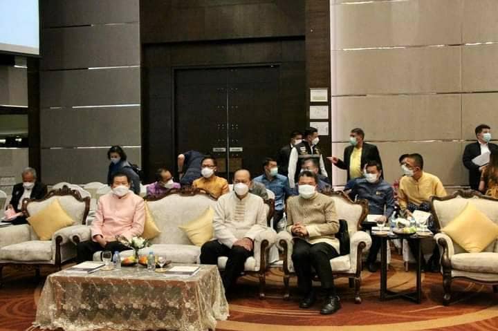 ผู้ว่าราชการจังหวัดสุราษฎร์ธานี ร่วมประชุมเชิงปฏิบัติการเพื่อซักซ้อมแนวทางการขับเคลื่อน ศูนย์อำนวยการขจัดความยากจนและพัฒนาคนทุกช่วงวัยอย่างยั่งยืนตามหลักปรัชญาของเศรษฐกิจพอเพียง (ศจพ.) ในระดับพื้นที่ ณ อำเภอหาดใหญ่ จังหวัดสงขลา