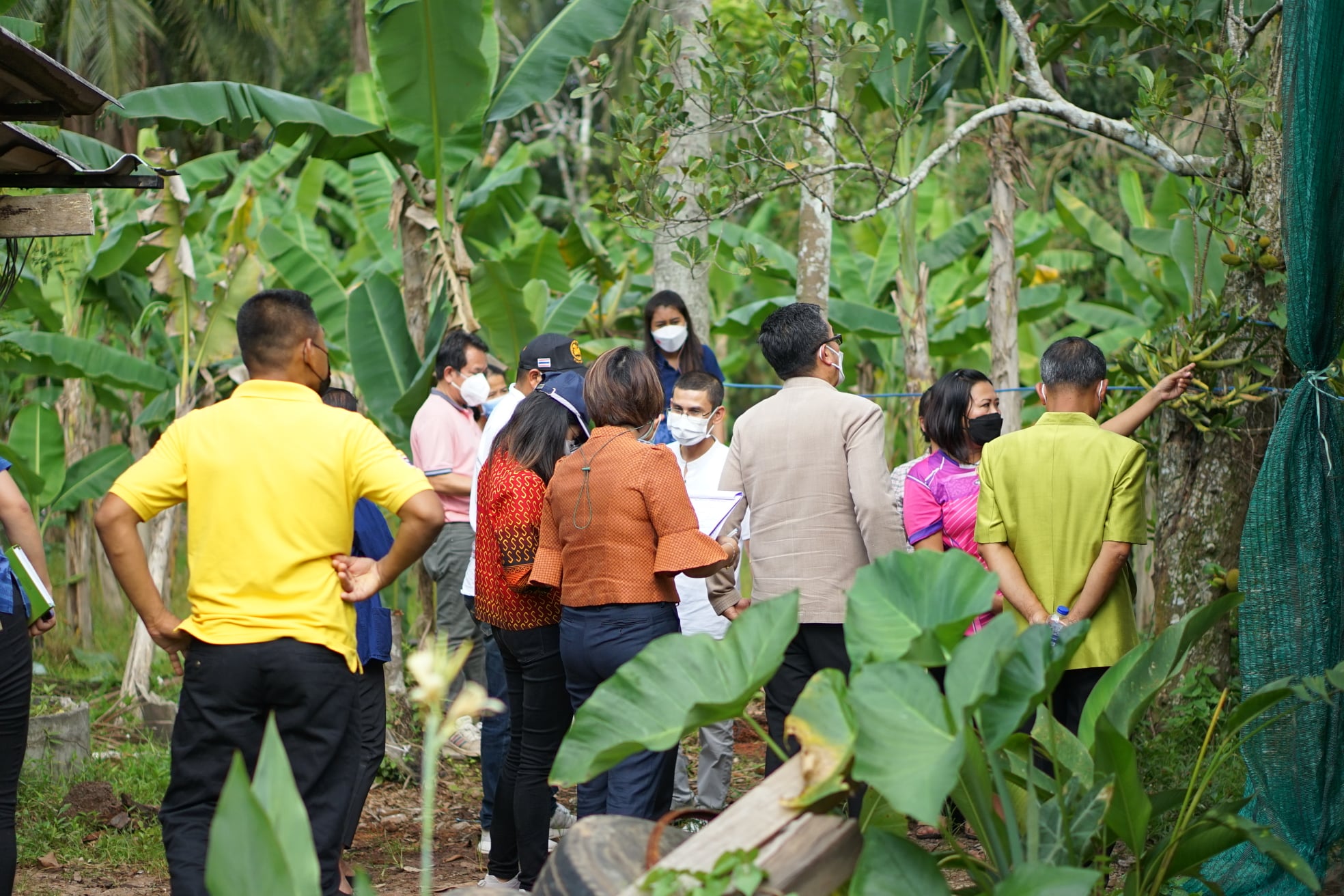 ผู้ตรวจกิติพล ลงพื้นที่ติดตามการดำเนินงาน (ศจพ.) วิเคราะห์สอบถามปัญหาครัวเรือนเปราะบางถึงพื้นที่ อ.ท่าฉาง จ.สุราษฎร์ธานี