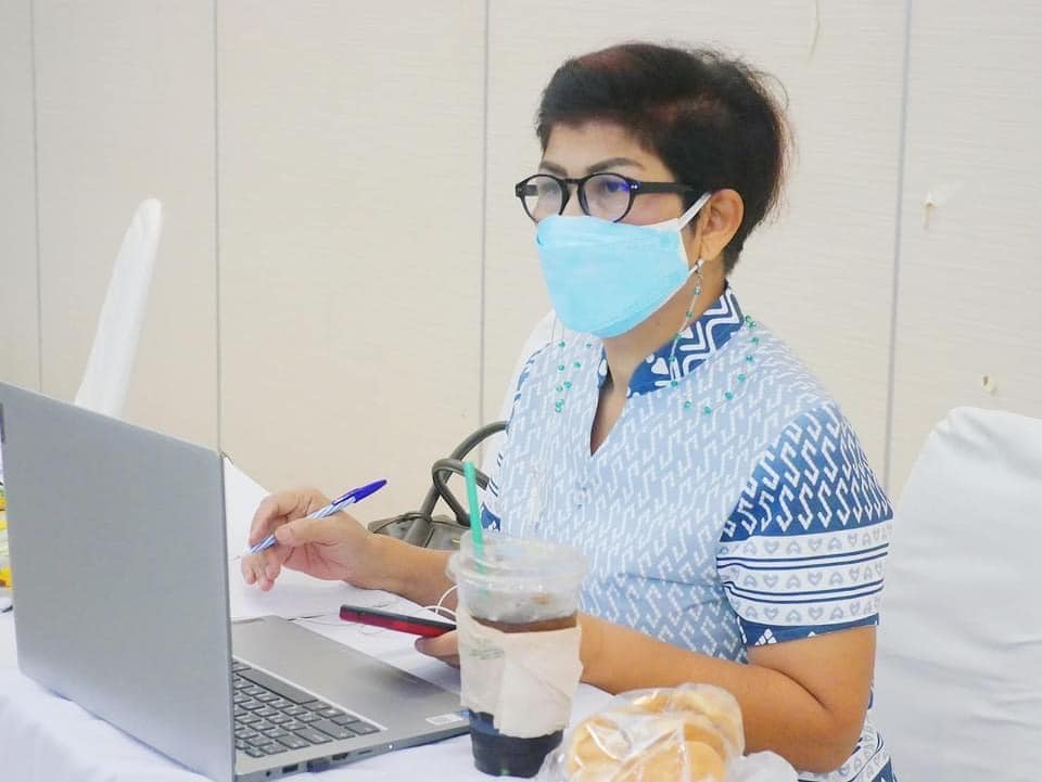 พช. สุราษฎร์ เข้มข้น !! จัดโครงการพัฒนาศักยภาพเครือข่าย OTOP จังหวัดสุราษฎร์ธานี ฮือฮา !! เครือข่าย OTOP เข้าร่วมเพียบ !!