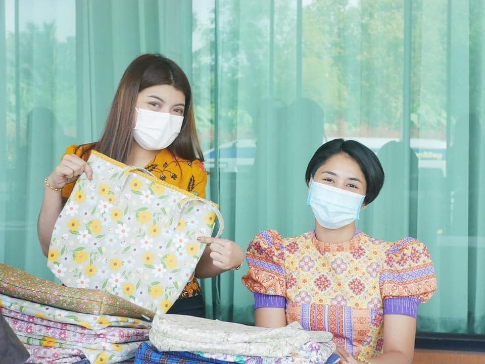 พช. สุราษฎร์ เข้มข้น !! จัดโครงการพัฒนาศักยภาพเครือข่าย OTOP จังหวัดสุราษฎร์ธานี ฮือฮา !! เครือข่าย OTOP เข้าร่วมเพียบ !!