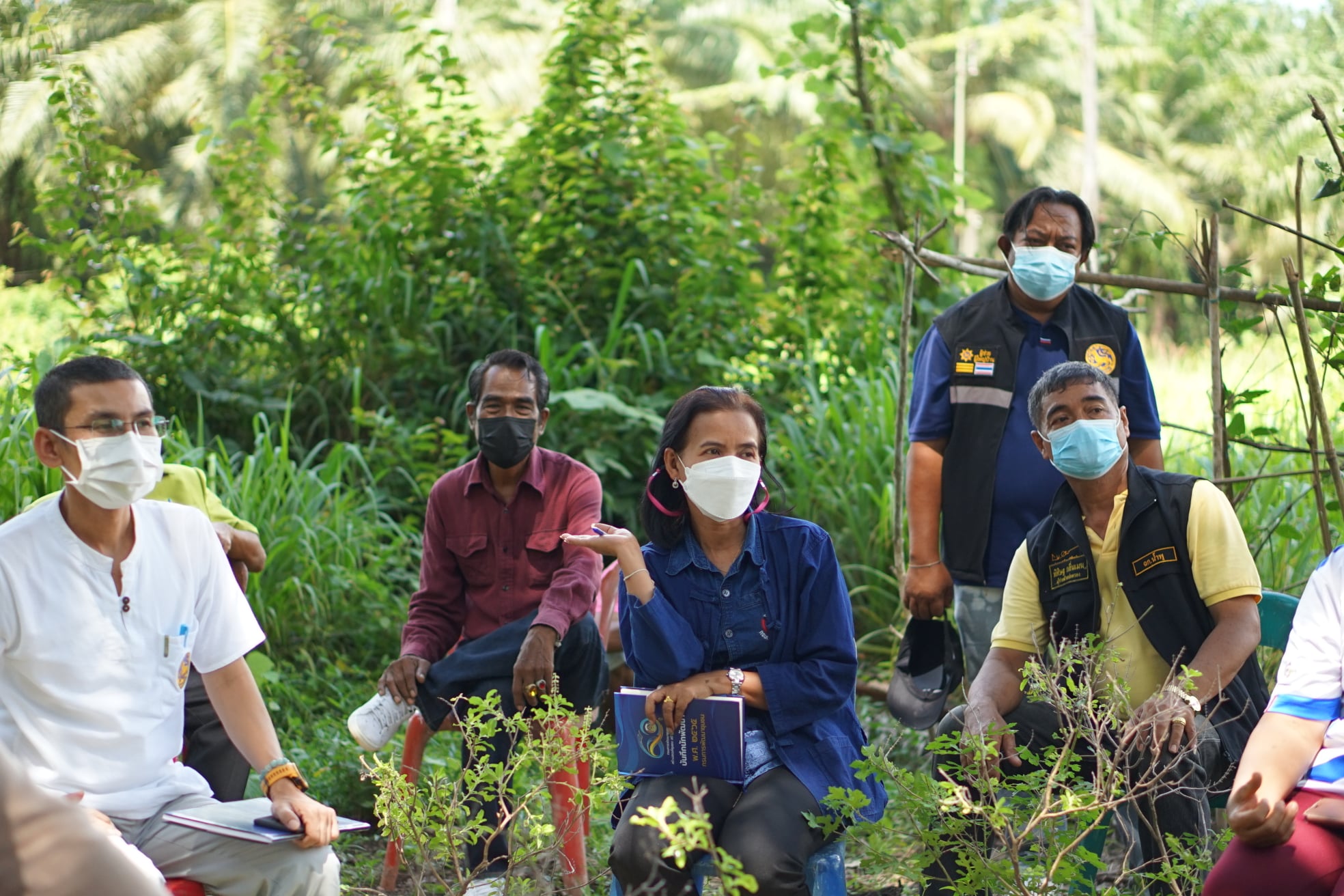 ผู้ตรวจกิติพล ลงพื้นที่ติดตามการดำเนินงาน (ศจพ.) วิเคราะห์สอบถามปัญหาครัวเรือนเปราะบางถึงพื้นที่ อ.ท่าฉาง จ.สุราษฎร์ธานี