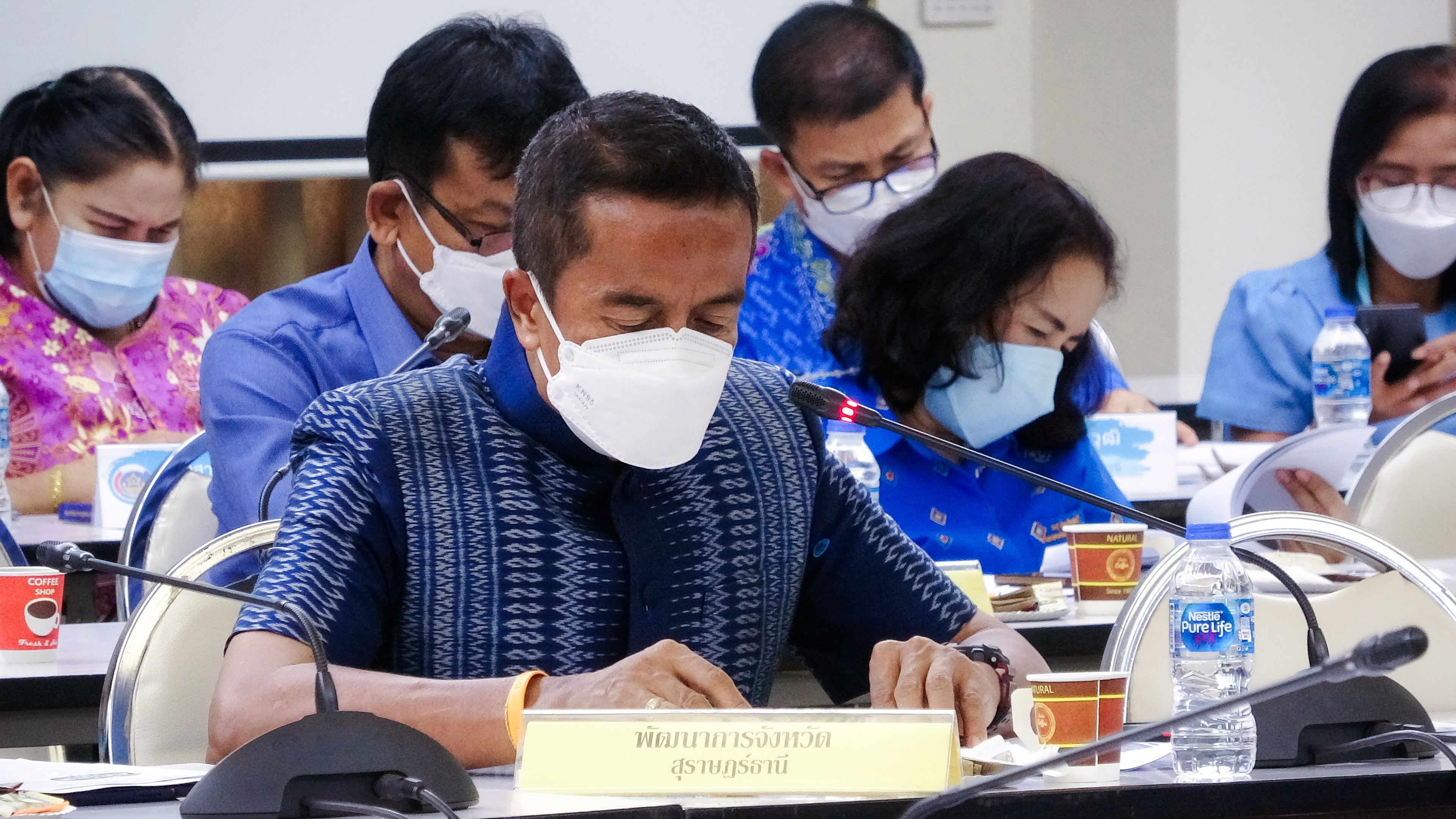 “ผู้ว่าสุราษฎร์ฯ ขานรับนโยบาย มท1. จัดทัพปูพรมเดินหน้าแก้จน คนสุราษฎร์ฯ”