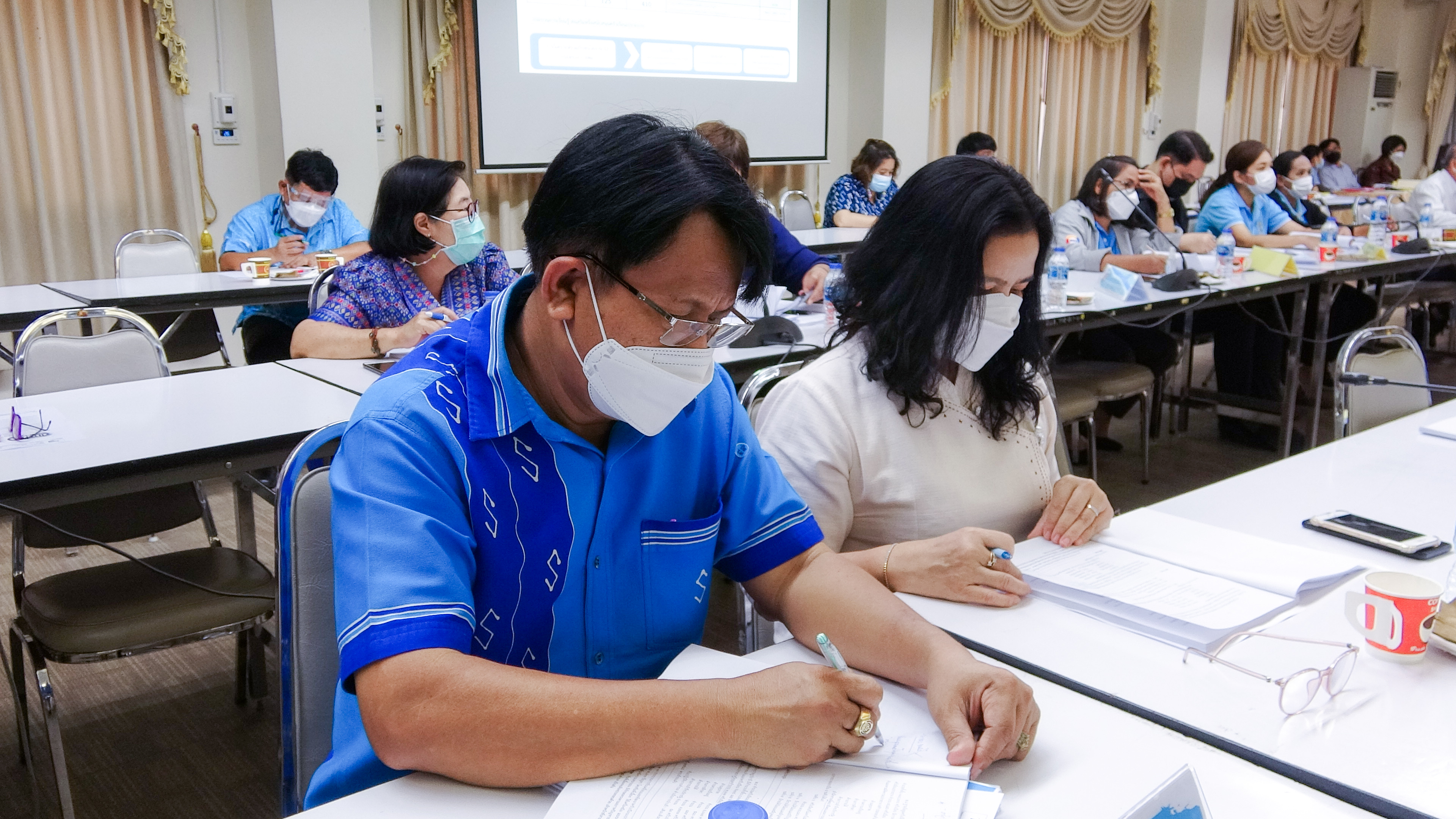 “ผู้ว่าสุราษฎร์ฯ ขานรับนโยบาย มท1. จัดทัพปูพรมเดินหน้าแก้จน คนสุราษฎร์ฯ”