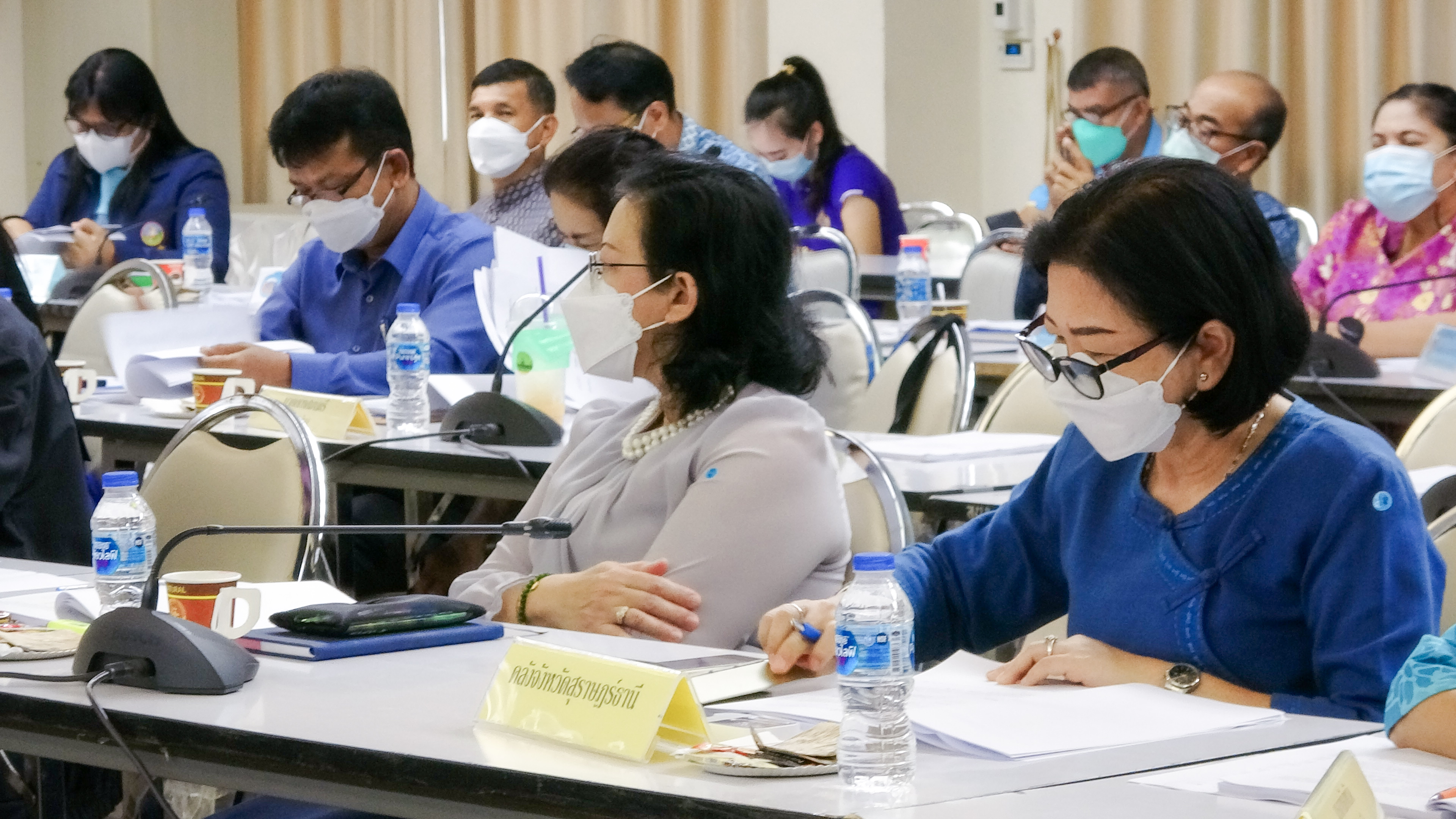 “ผู้ว่าสุราษฎร์ฯ ขานรับนโยบาย มท1. จัดทัพปูพรมเดินหน้าแก้จน คนสุราษฎร์ฯ”