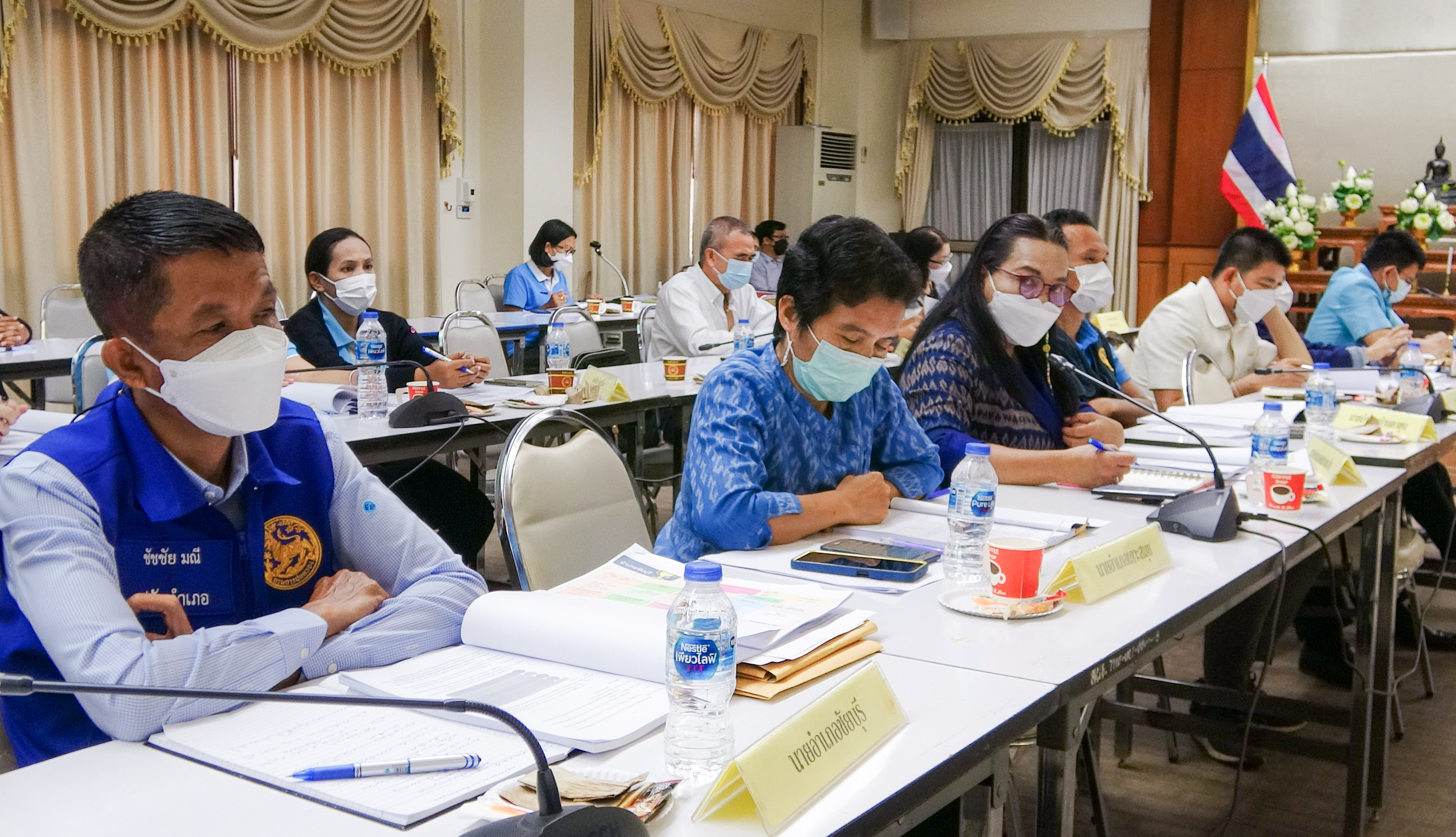 “ผู้ว่าสุราษฎร์ฯ ขานรับนโยบาย มท1. จัดทัพปูพรมเดินหน้าแก้จน คนสุราษฎร์ฯ”