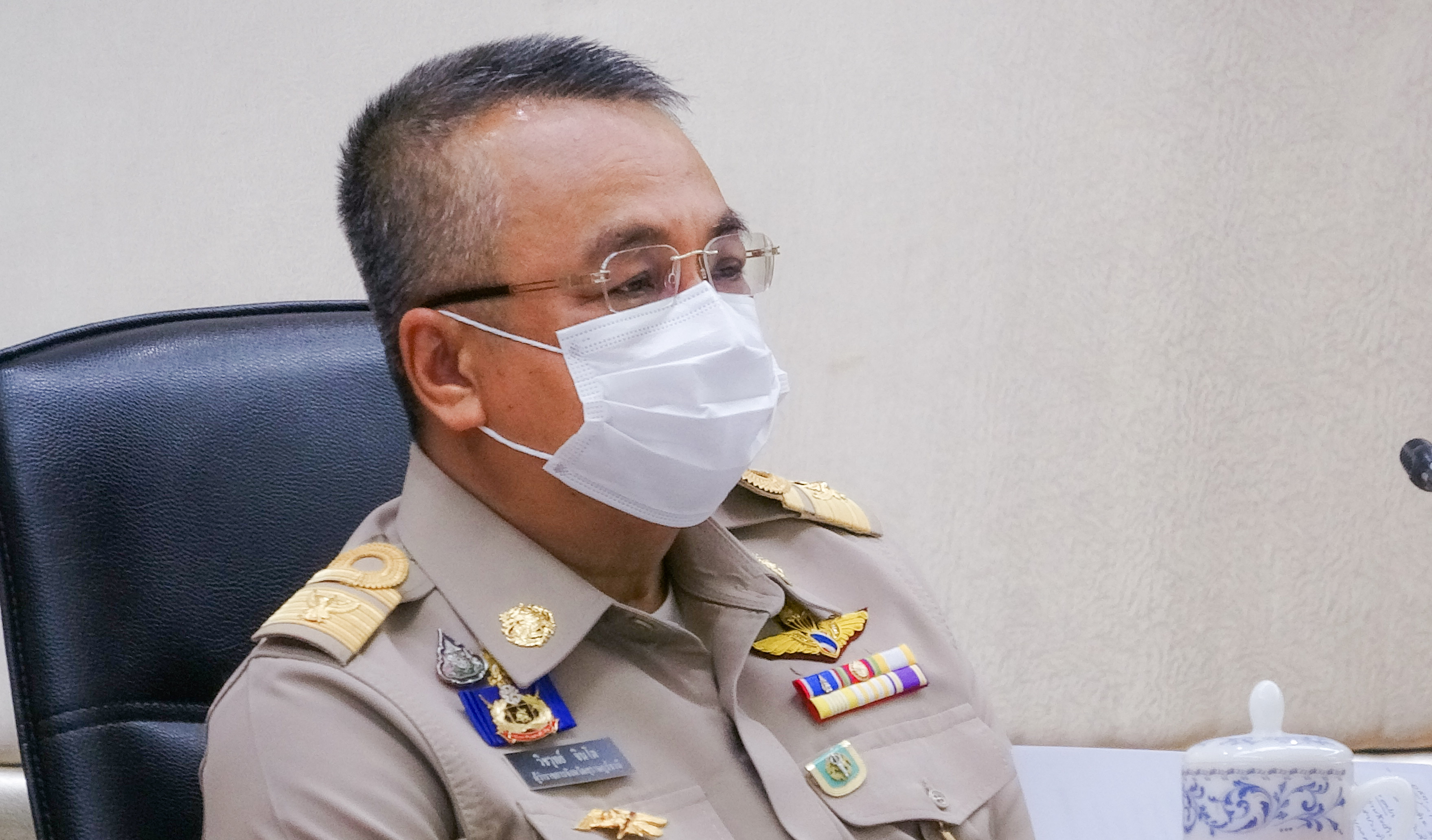 “ผู้ว่าสุราษฎร์ฯ ขานรับนโยบาย มท1. จัดทัพปูพรมเดินหน้าแก้จน คนสุราษฎร์ฯ”