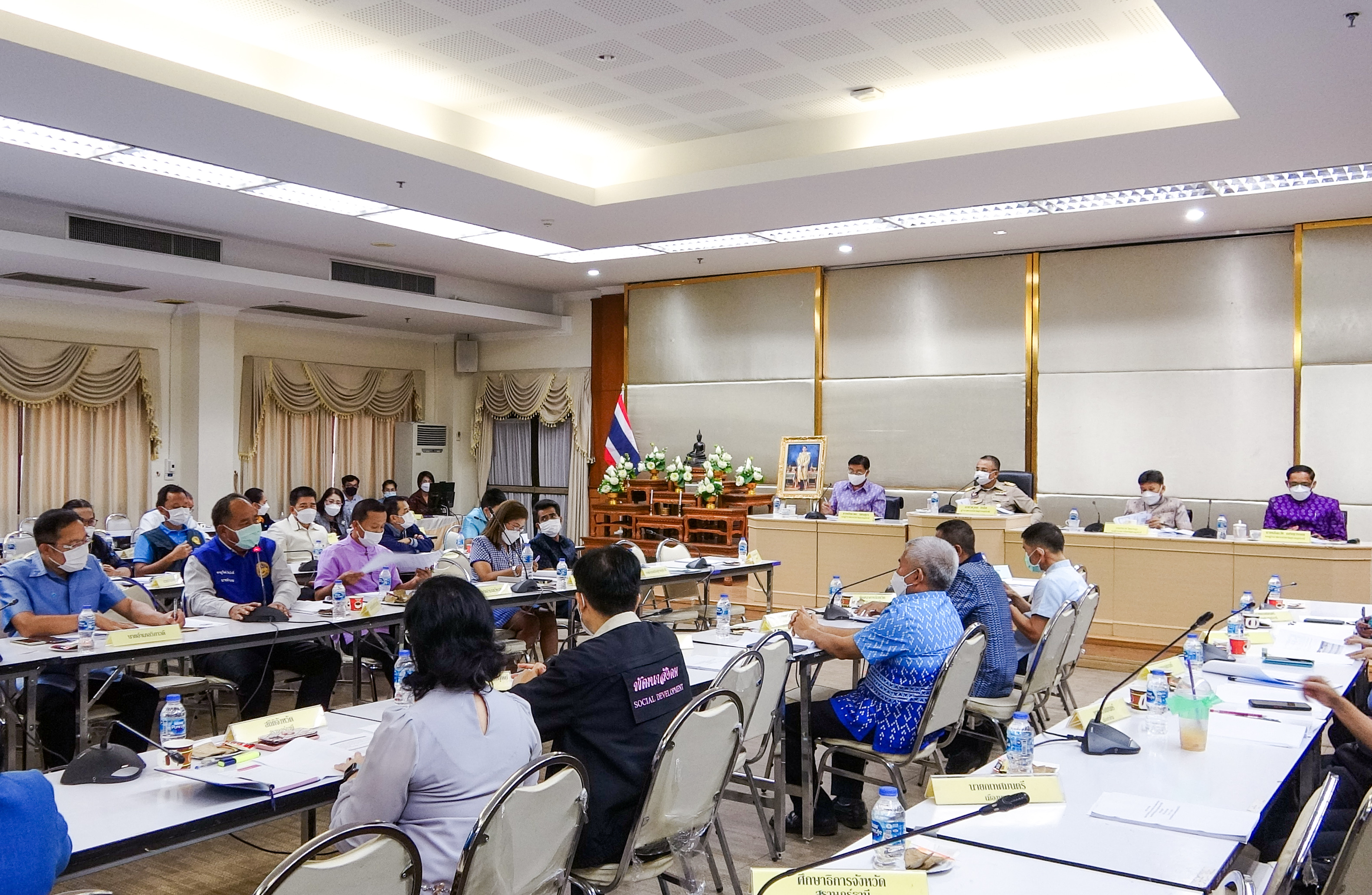 “ผู้ว่าสุราษฎร์ฯ ขานรับนโยบาย มท1. จัดทัพปูพรมเดินหน้าแก้จน คนสุราษฎร์ฯ”